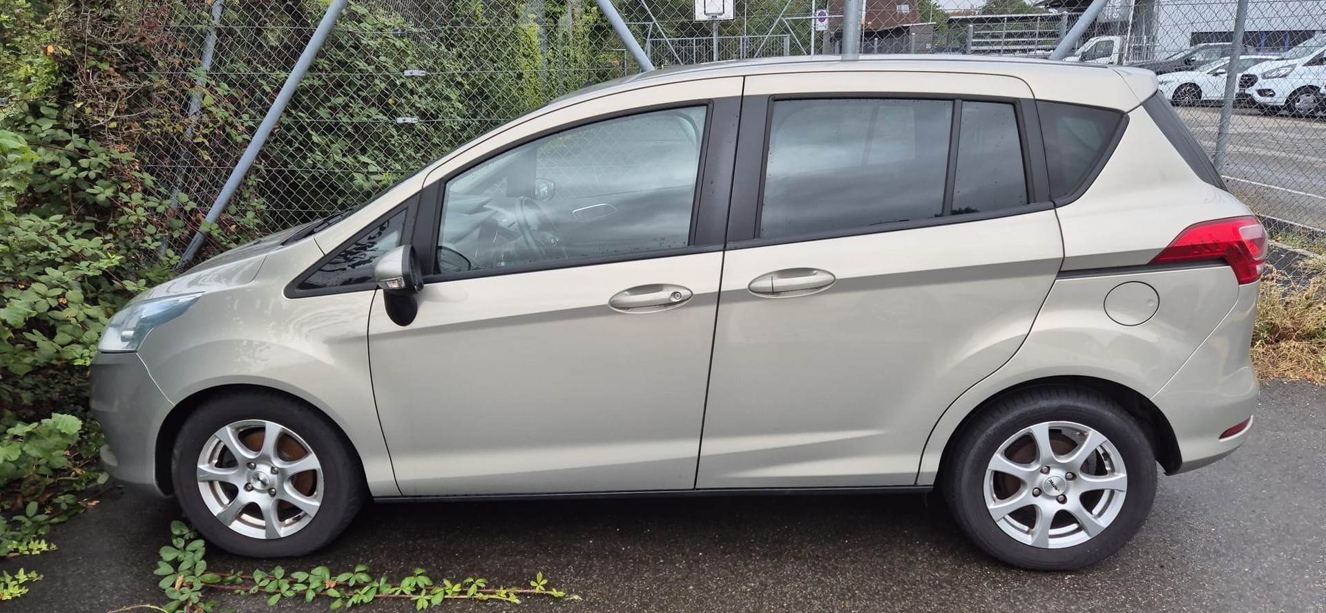 FORD B-Max 1.0 SCTi Trend-image-1