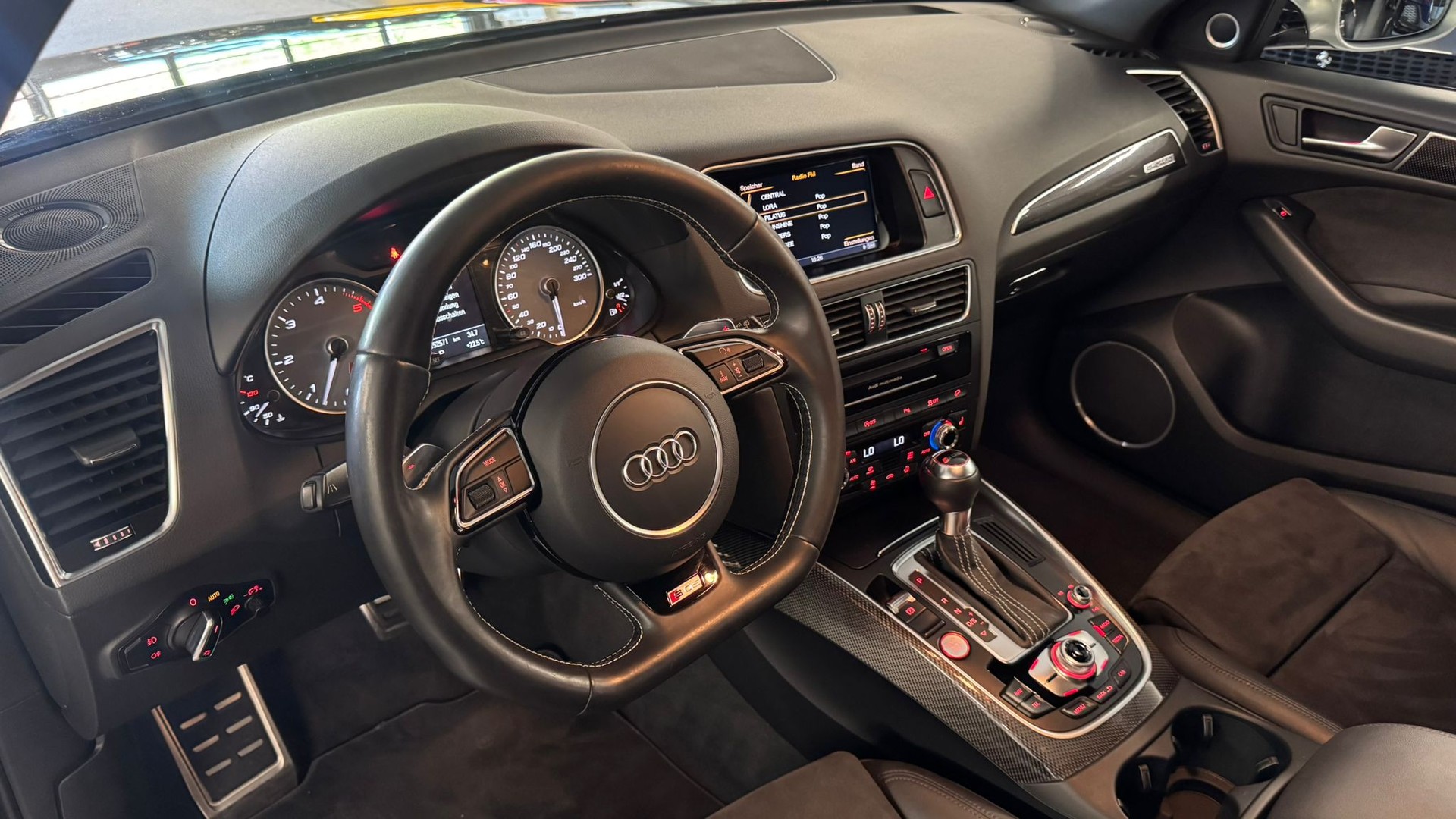 AUDI SQ5 3.0 TDI quattro tiptronic-image-14