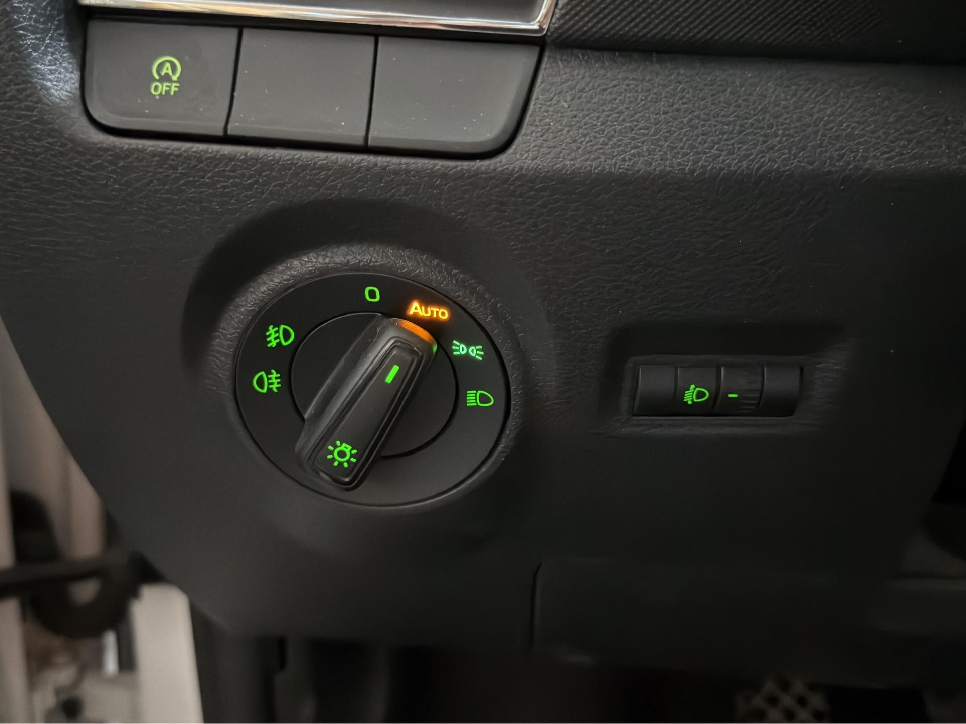 SKODA Fabia Combi 1.0 TSI Ambition-image-19