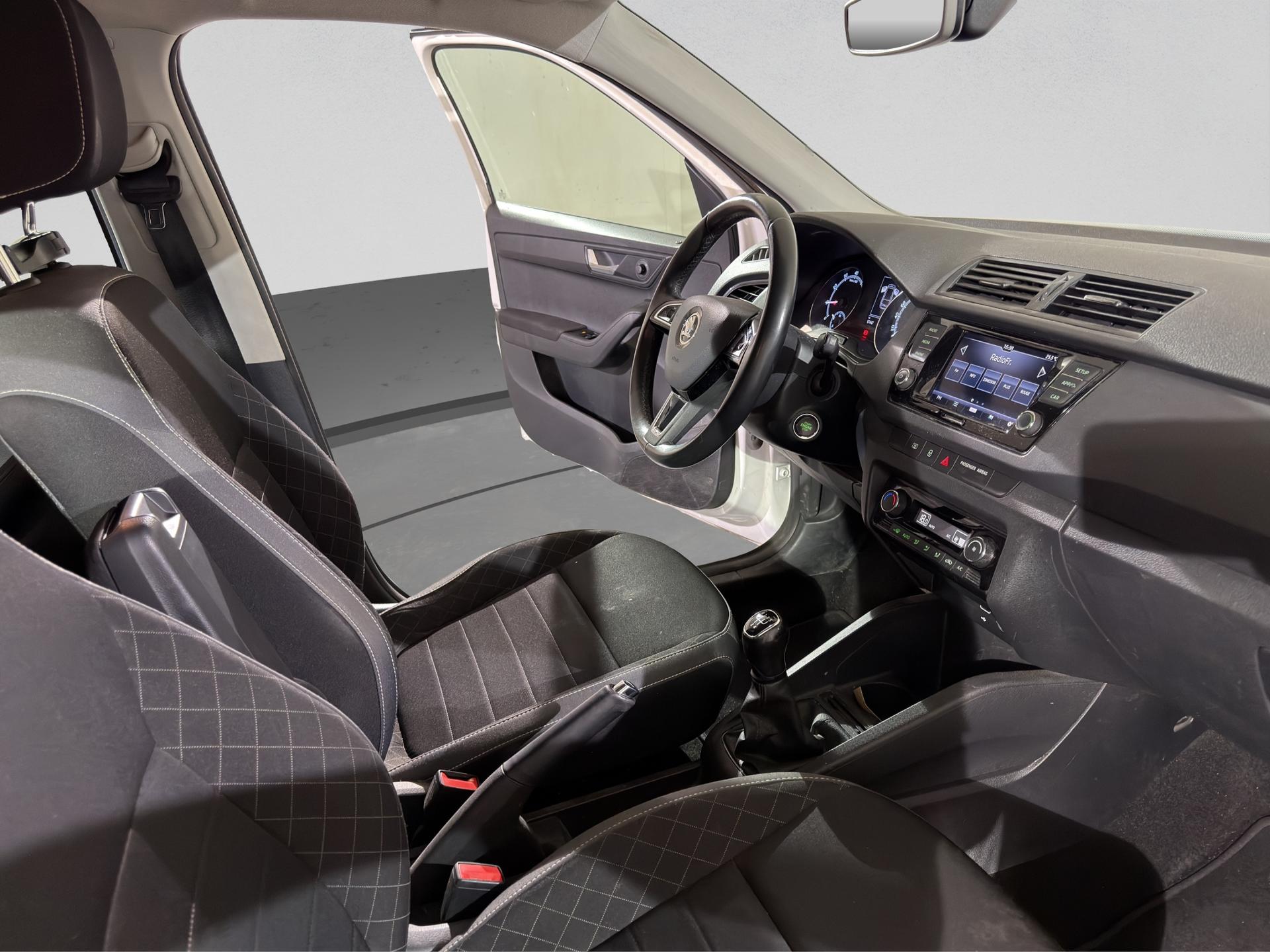 SKODA Fabia Combi 1.0 TSI Ambition-image-16
