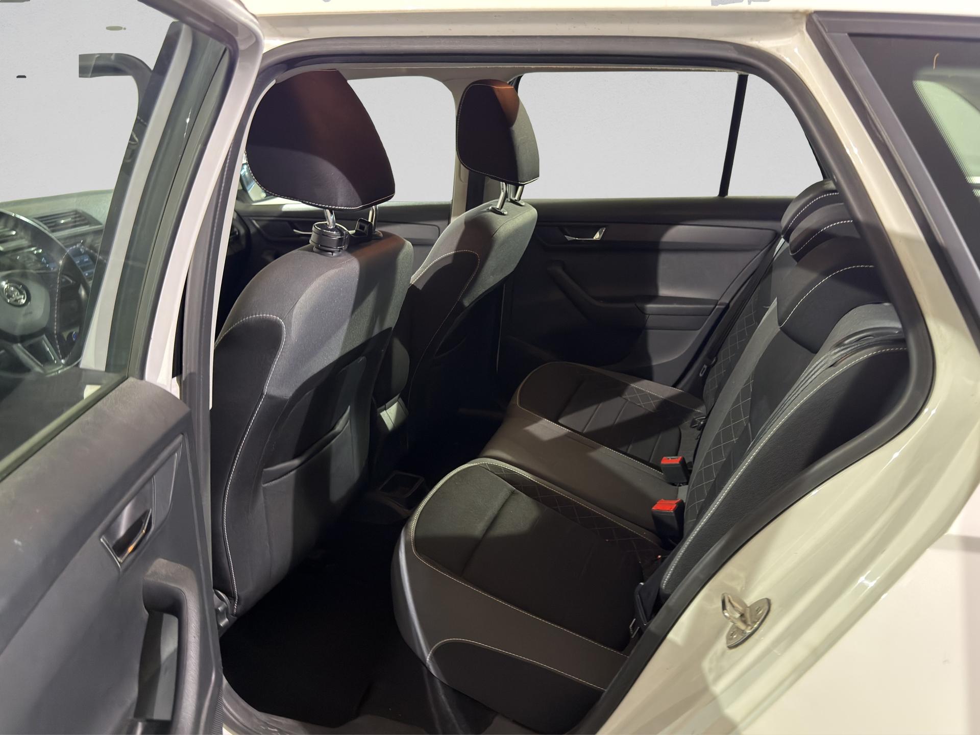 SKODA Fabia Combi 1.0 TSI Ambition-image-14