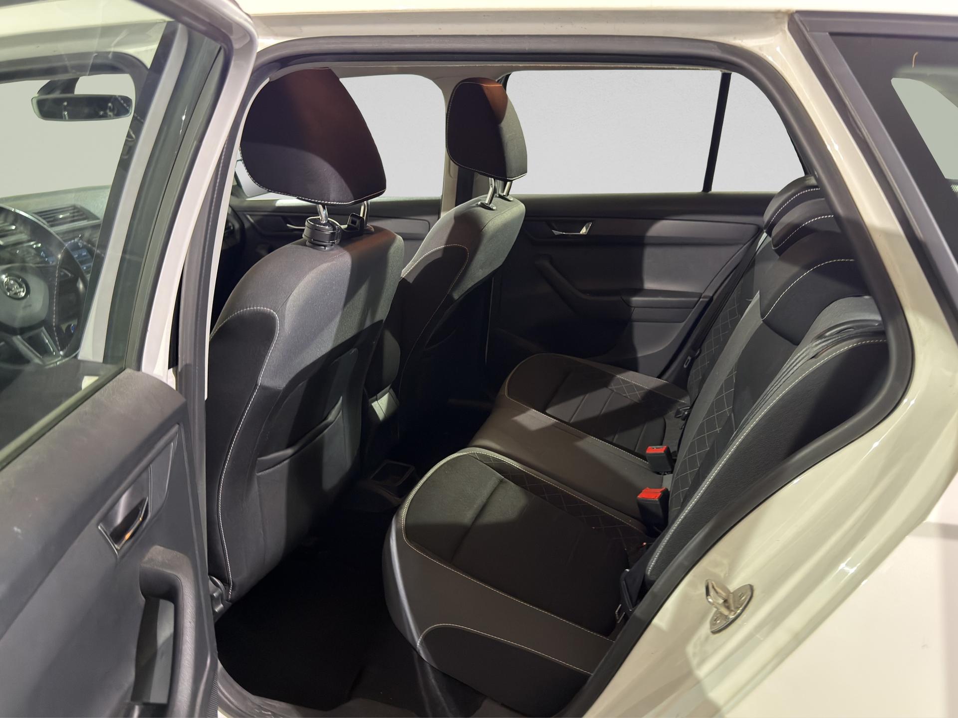 SKODA Fabia Combi 1.0 TSI Ambition-image-14