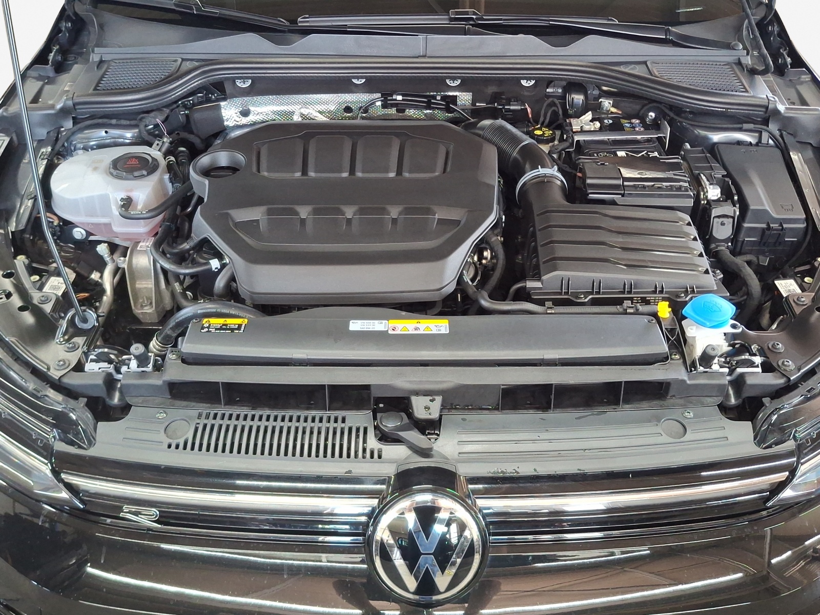 VW Golf 2.0 TSI R-Line DSG 4 Motion-image-15