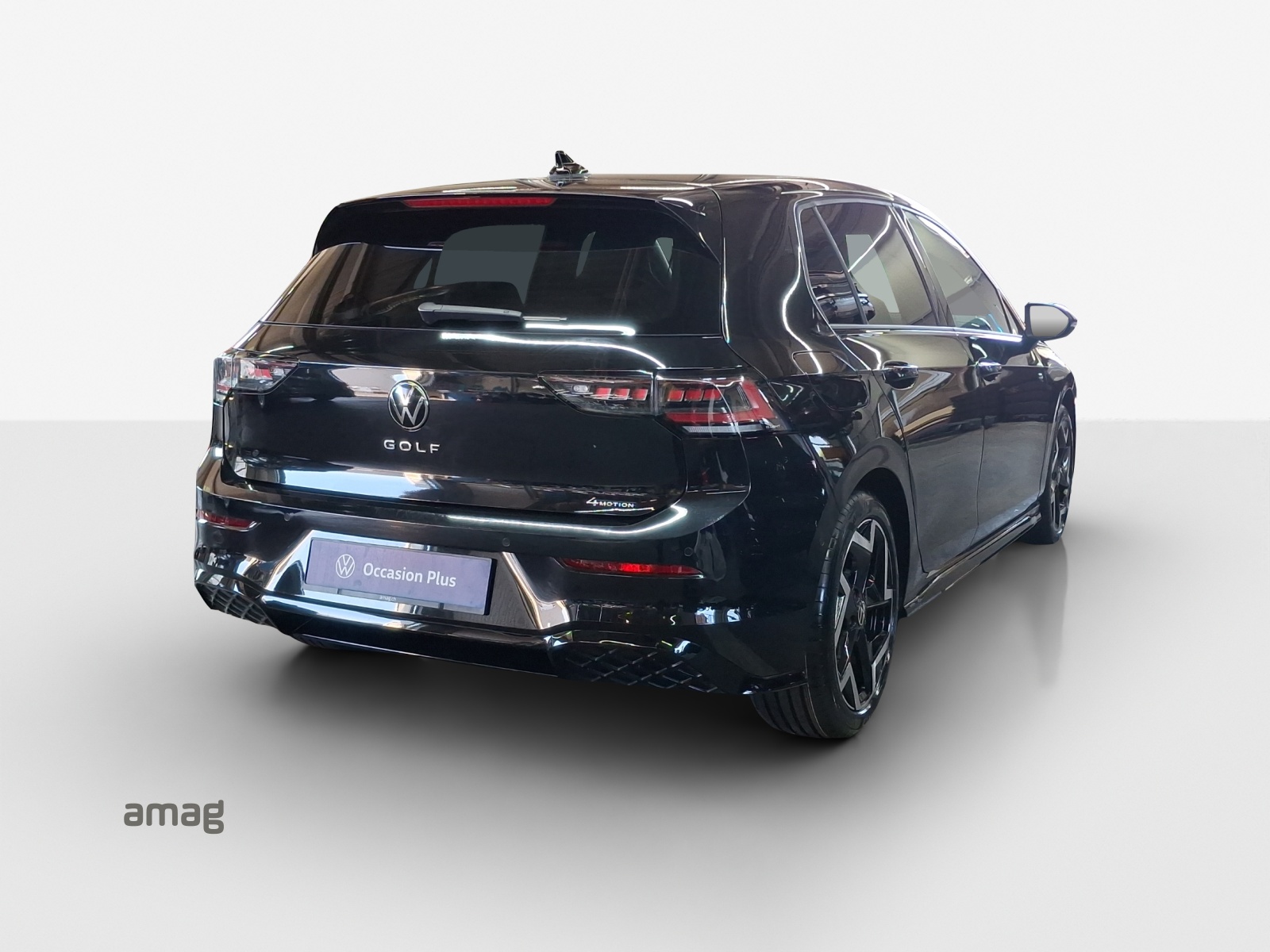 VW Golf 2.0 TSI R-Line DSG 4 Motion-image-4