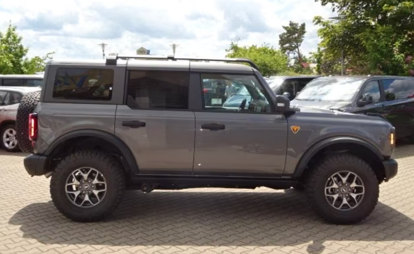FORD Bronco 2.7 EcoB Badlands e-4WD-image-6