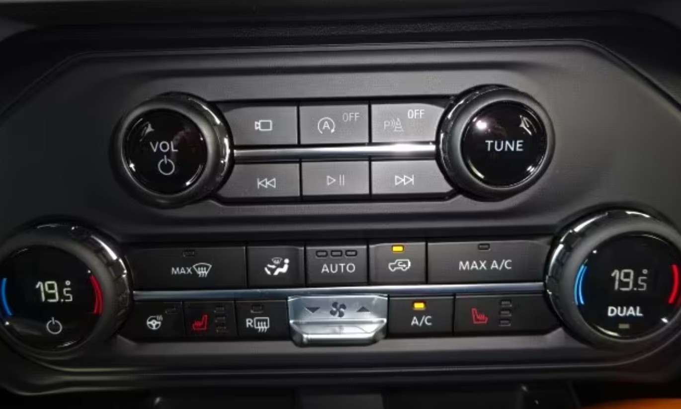 FORD Bronco 2.7 EcoB Badlands e-4WD-image-12