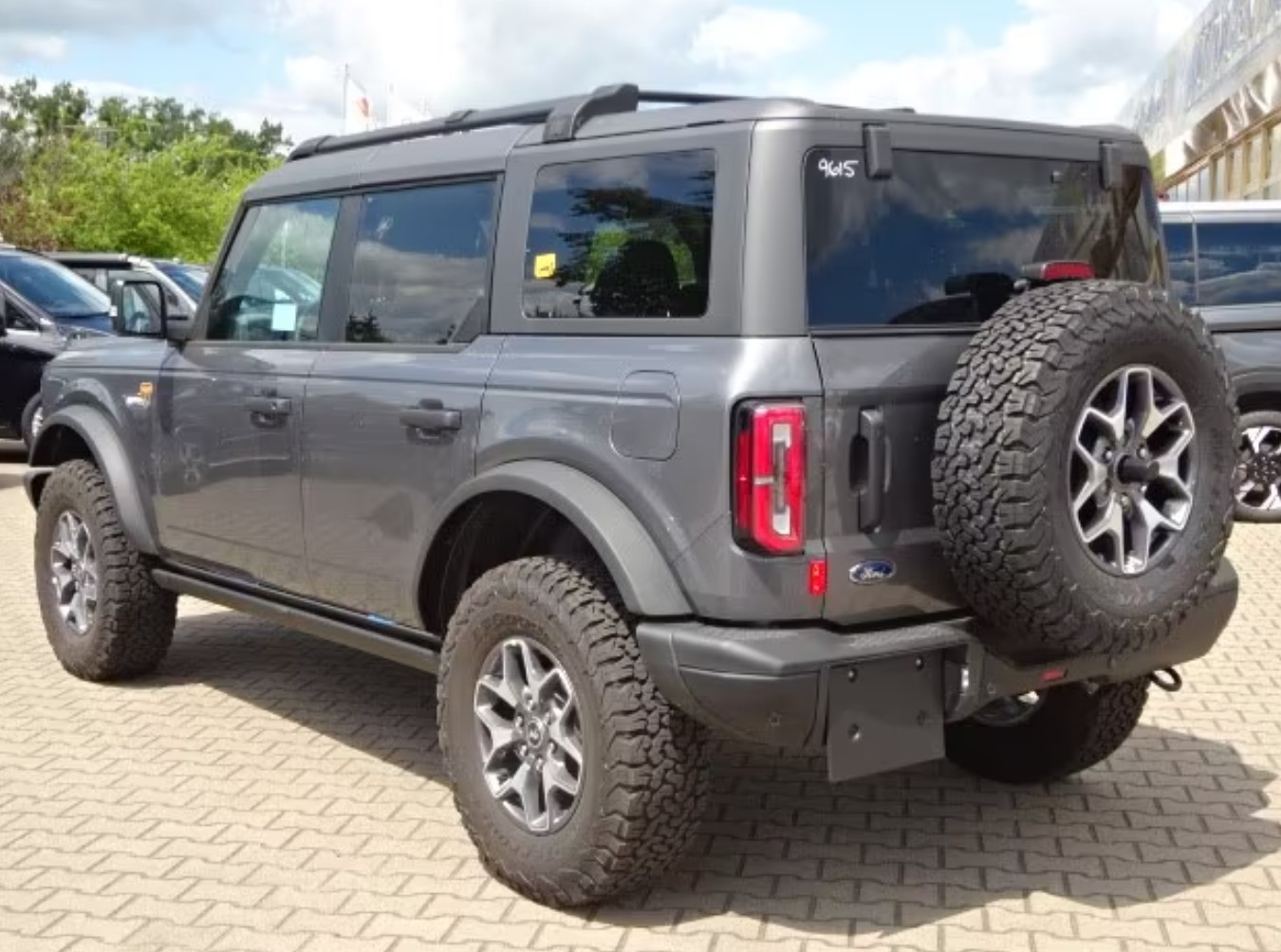 FORD Bronco 2.7 EcoB Badlands e-4WD-image-2