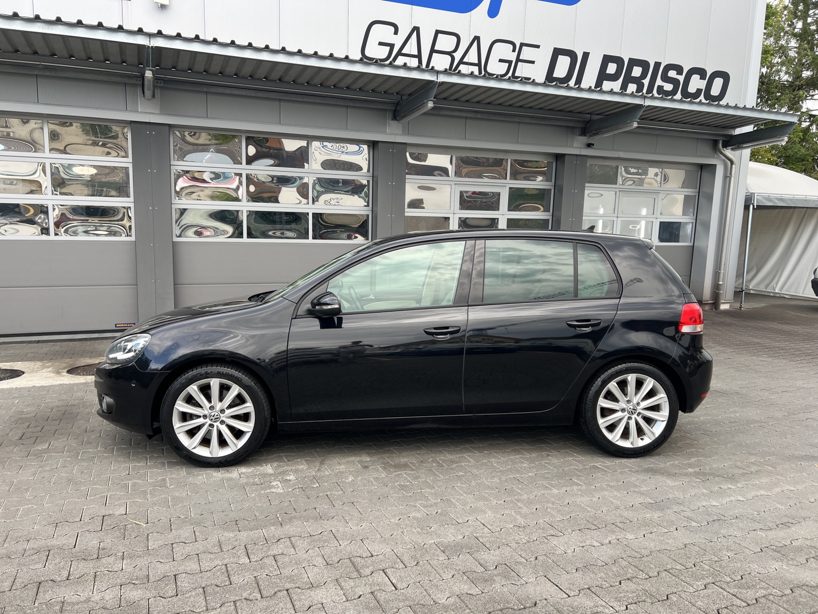 VW Golf 2.0 TDI Team 4Motion-image-1