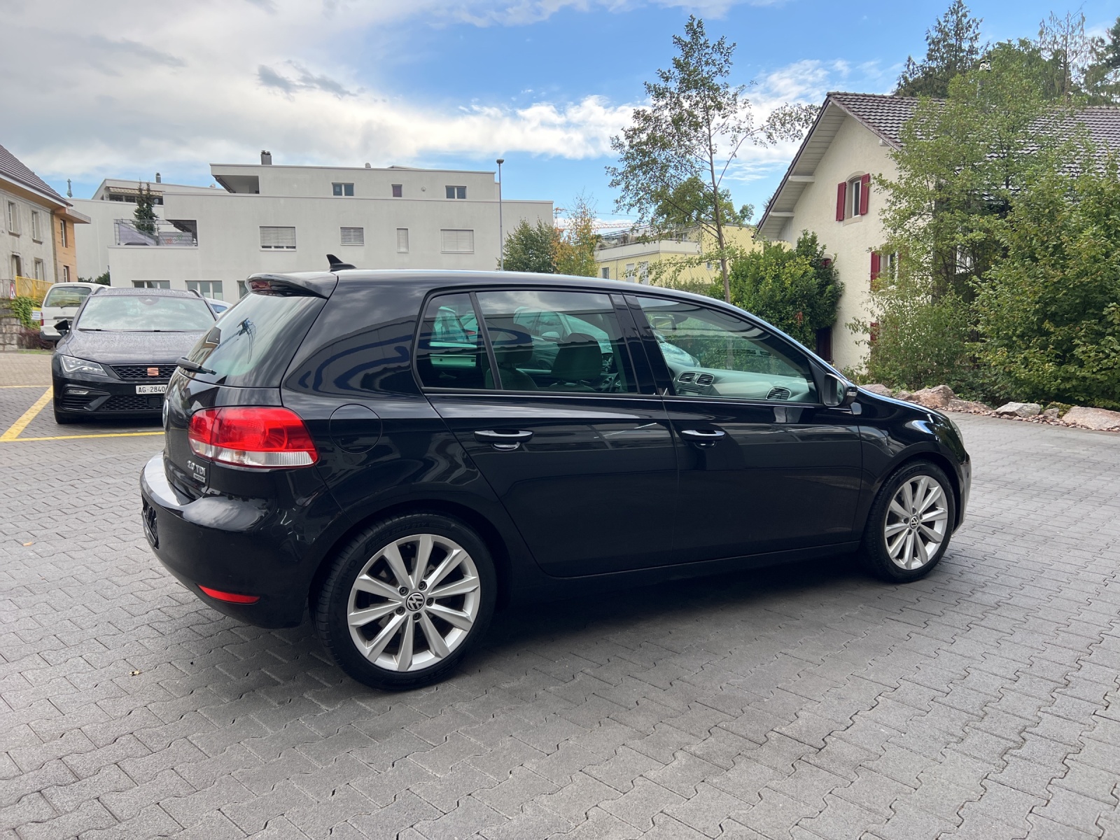 VW Golf 2.0 TDI Team 4Motion-image-3