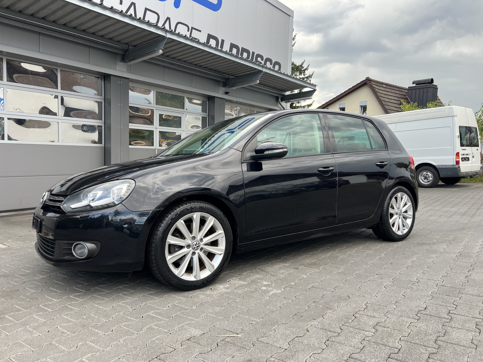 VW Golf 2.0 TDI Team 4Motion-image-0