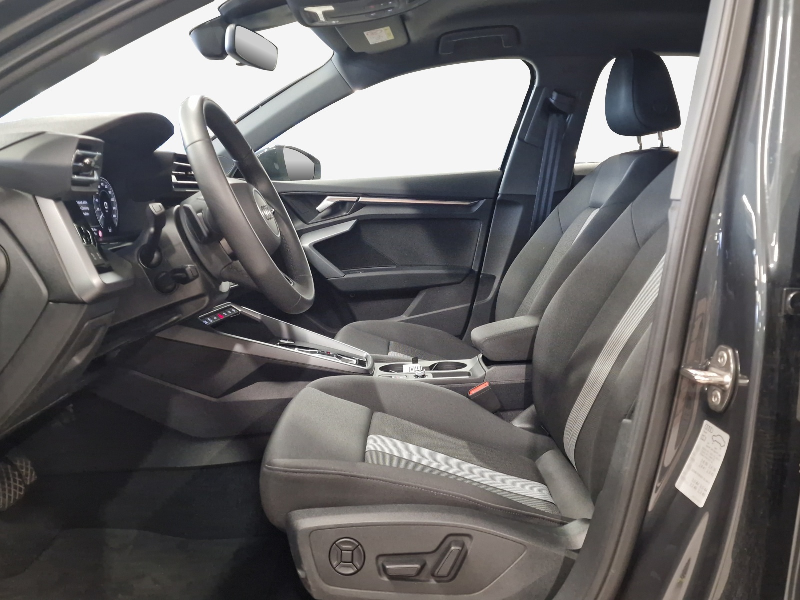AUDI A3 Sportback 40 TFSI e advanced S-tronic-image-7