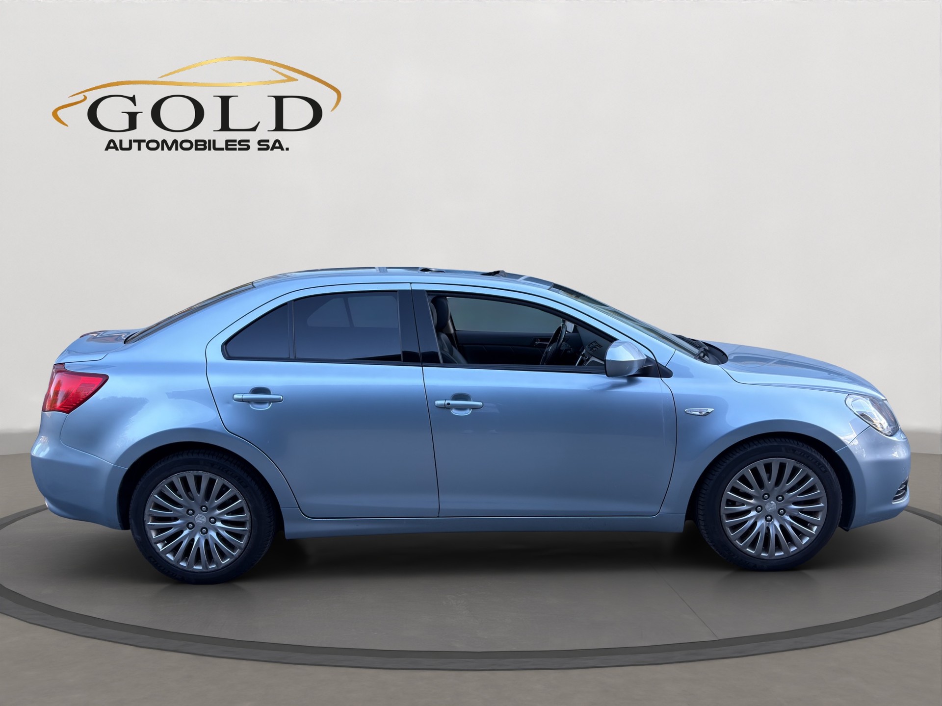 SUZUKI Kizashi 2.4 GL Top 4WD CVT-image-12