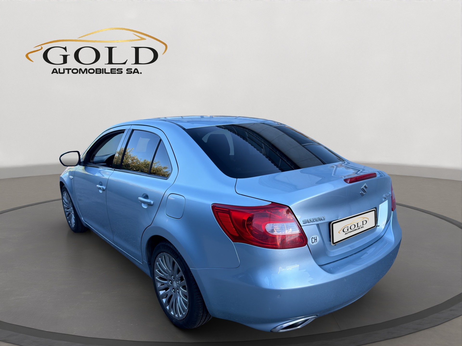 SUZUKI Kizashi 2.4 GL Top 4WD CVT-image-10