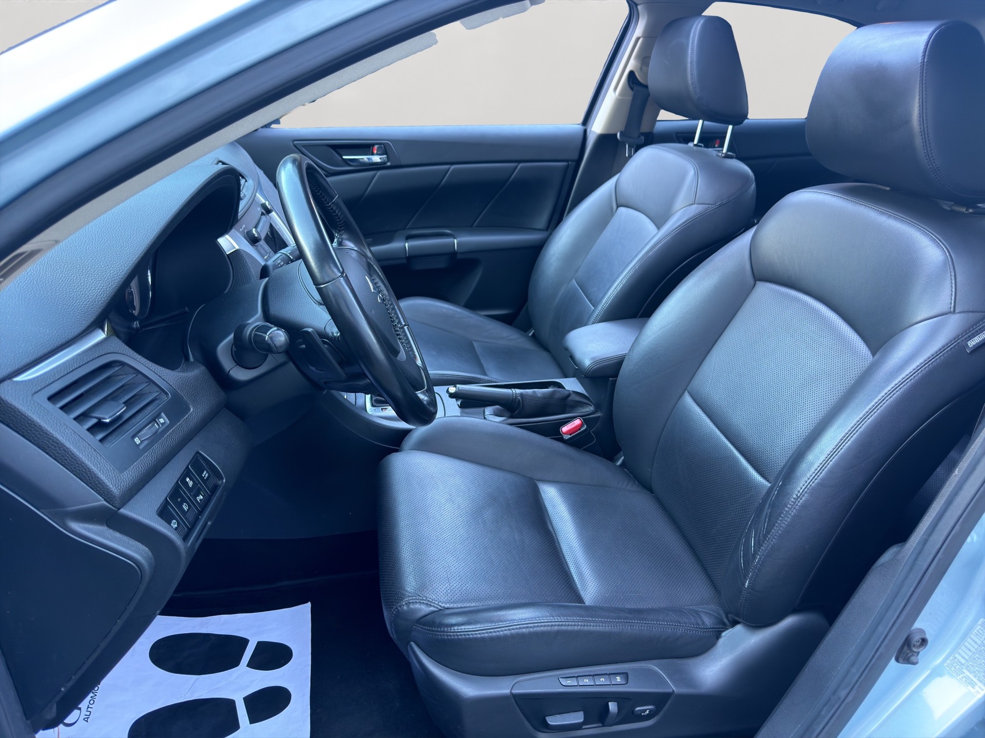 SUZUKI Kizashi 2.4 GL Top 4WD CVT-image-5