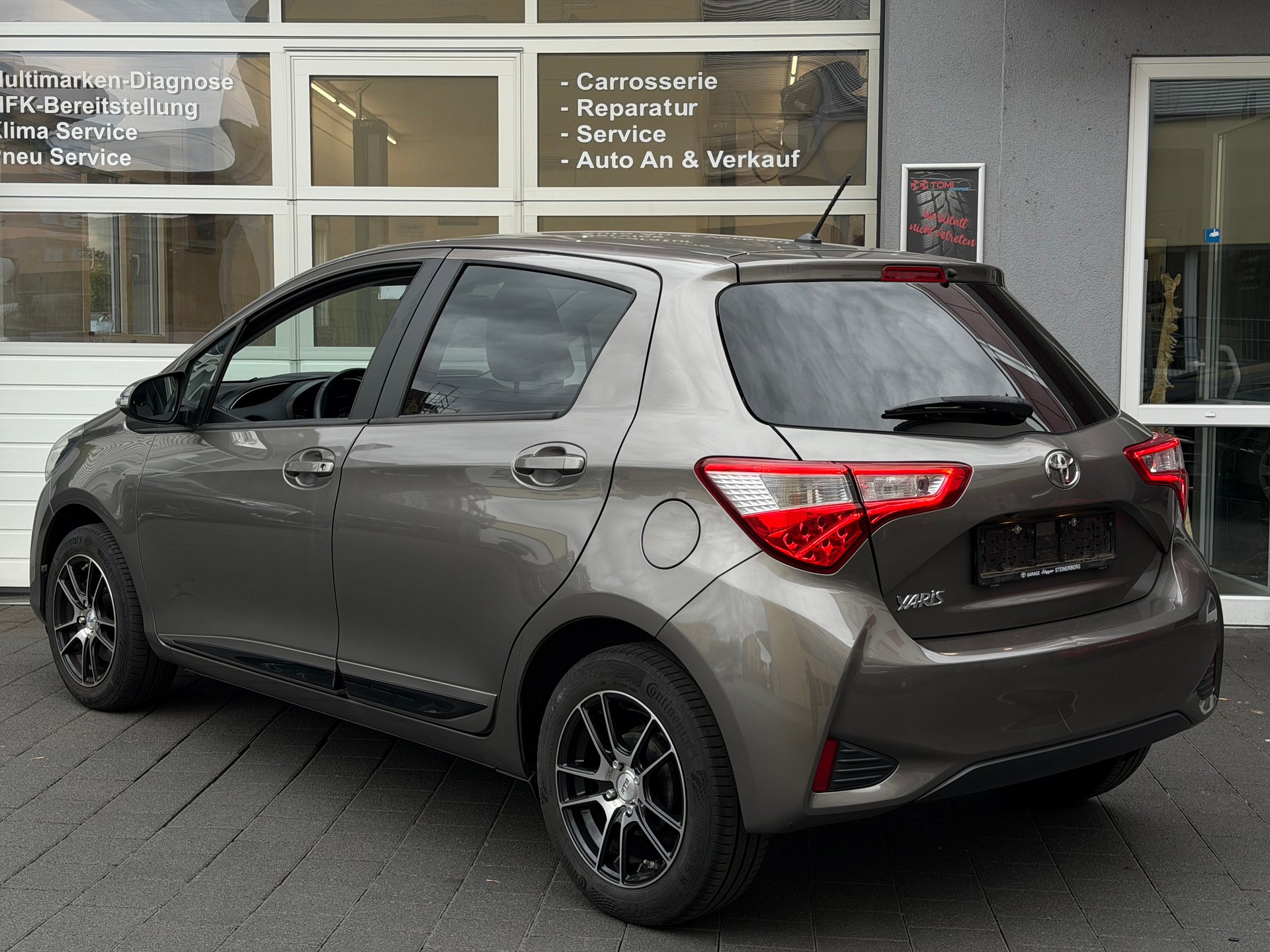 TOYOTA Yaris 1.5 Comfort*Toyota Werksgarantie*Frisch ab MFK&Service*Sitzheizung*Rückfahrkamera*8-Fach Räder*USW.*-image-7