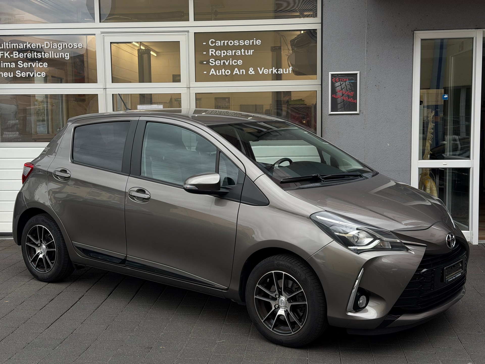 TOYOTA Yaris 1.5 Comfort*Toyota Werksgarantie*Frisch ab MFK&Service*Sitzheizung*Rückfahrkamera*8-Fach Räder*USW.*-image-4