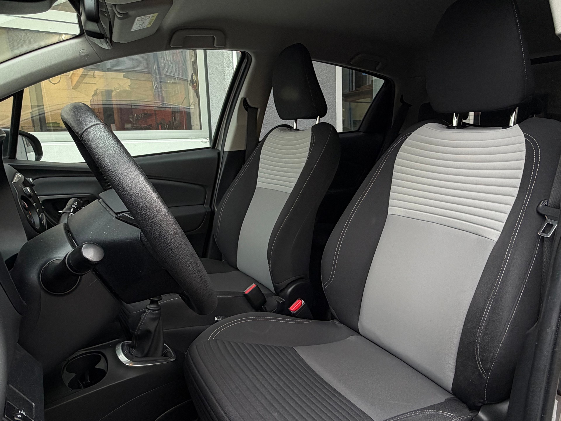 TOYOTA Yaris 1.5 Comfort*Toyota Werksgarantie*Frisch ab MFK&Service*Sitzheizung*Rückfahrkamera*8-Fach Räder*USW.*-image-12