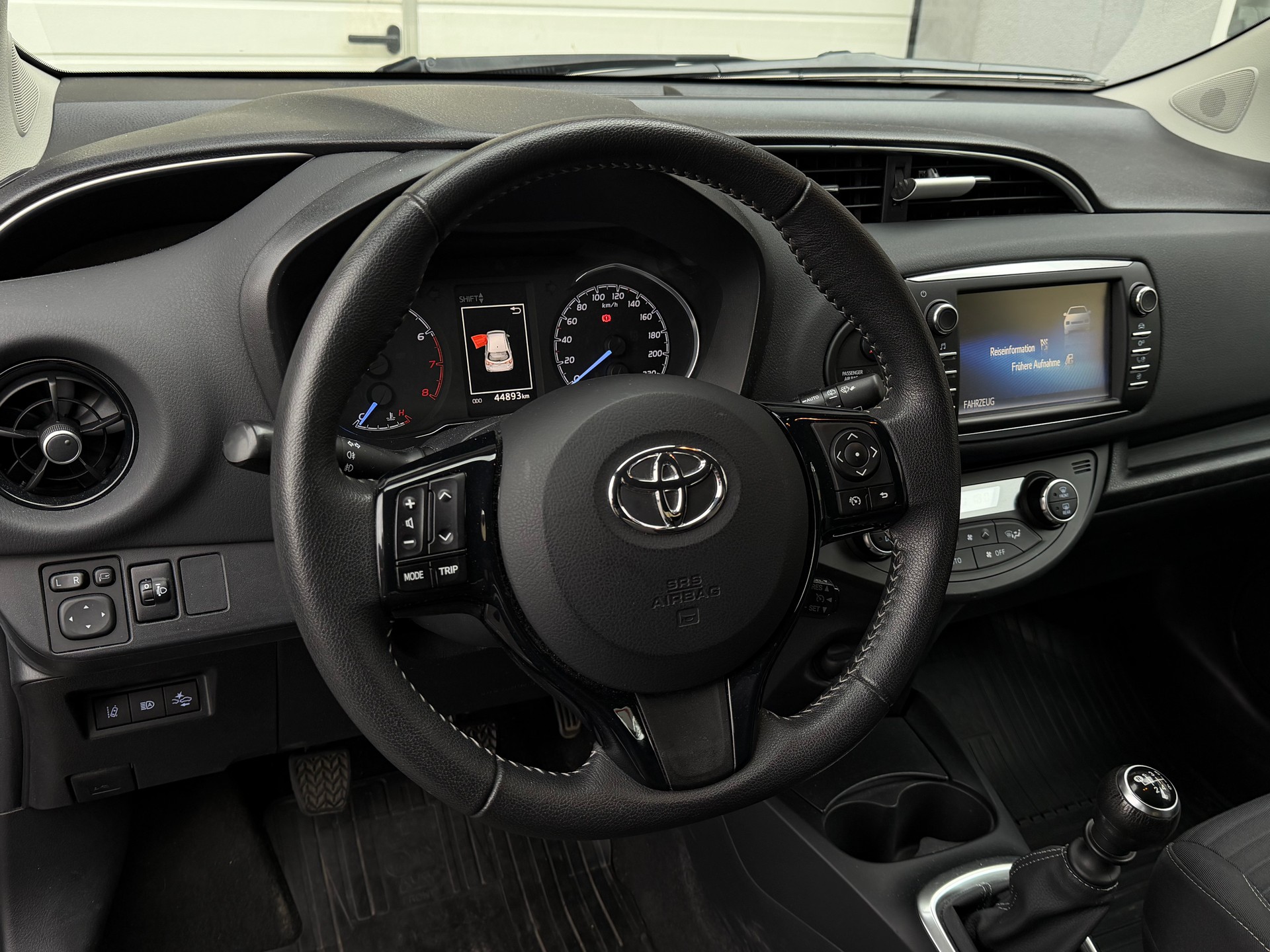 TOYOTA Yaris 1.5 Comfort*Toyota Werksgarantie*Frisch ab MFK&Service*Sitzheizung*Rückfahrkamera*8-Fach Räder*USW.*-image-9