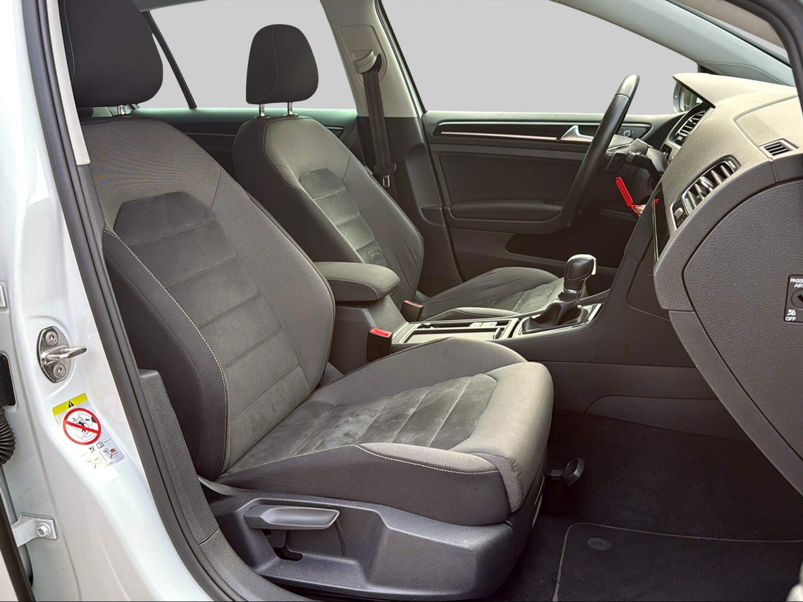 VW Golf 1.5 TSI EVO Highline DSG-image-13