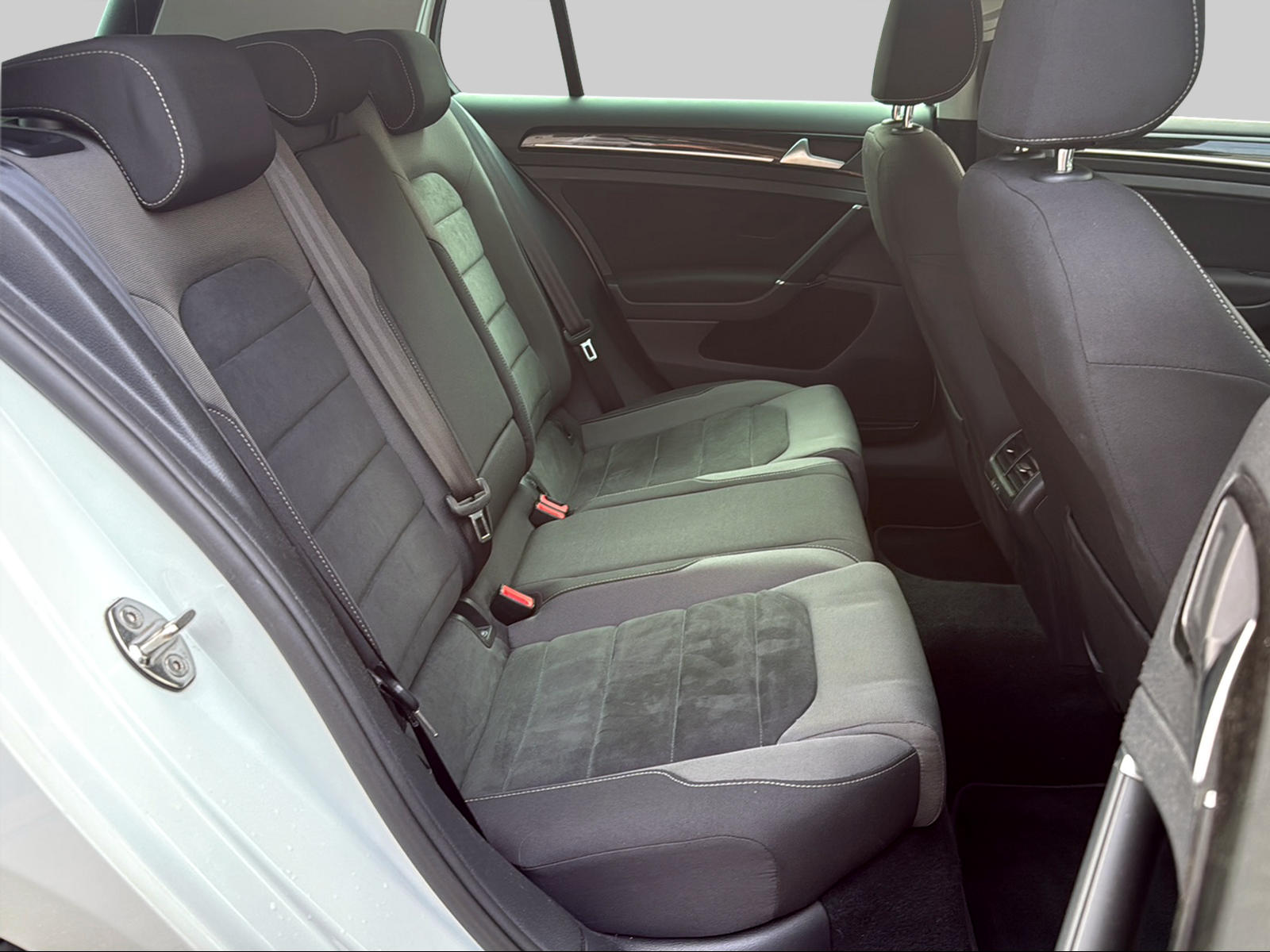 VW Golf 1.5 TSI EVO Highline DSG-image-14
