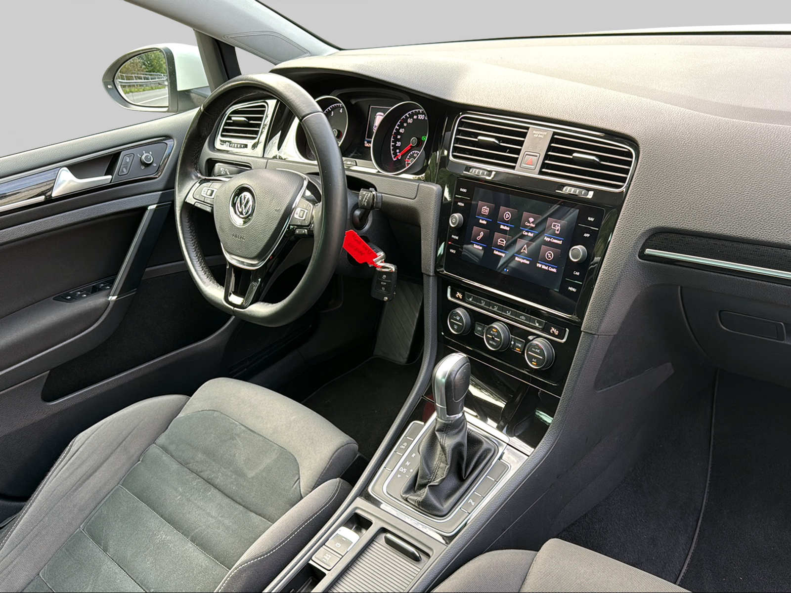 VW Golf 1.5 TSI EVO Highline DSG-image-12