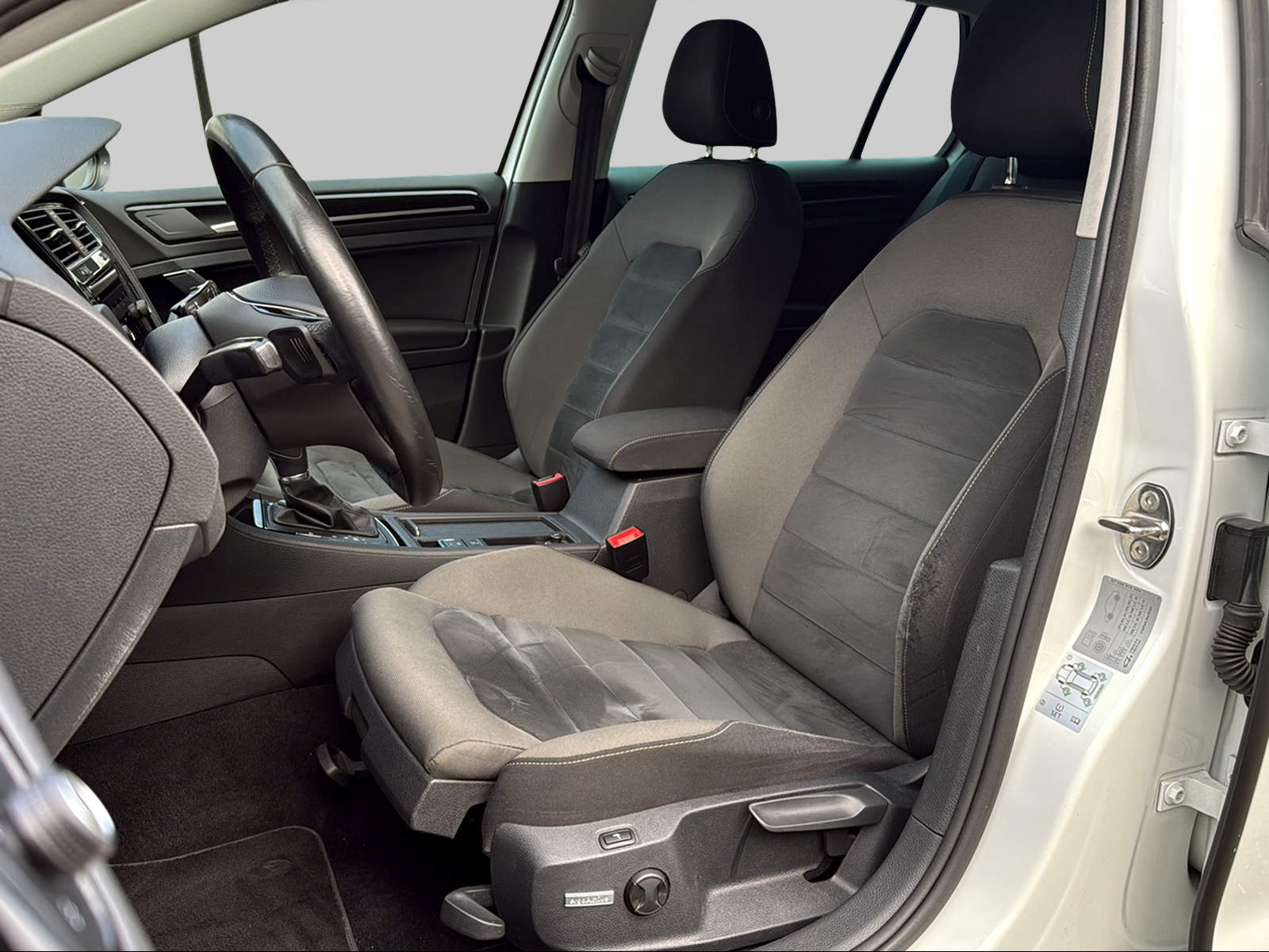 VW Golf 1.5 TSI EVO Highline DSG-image-5
