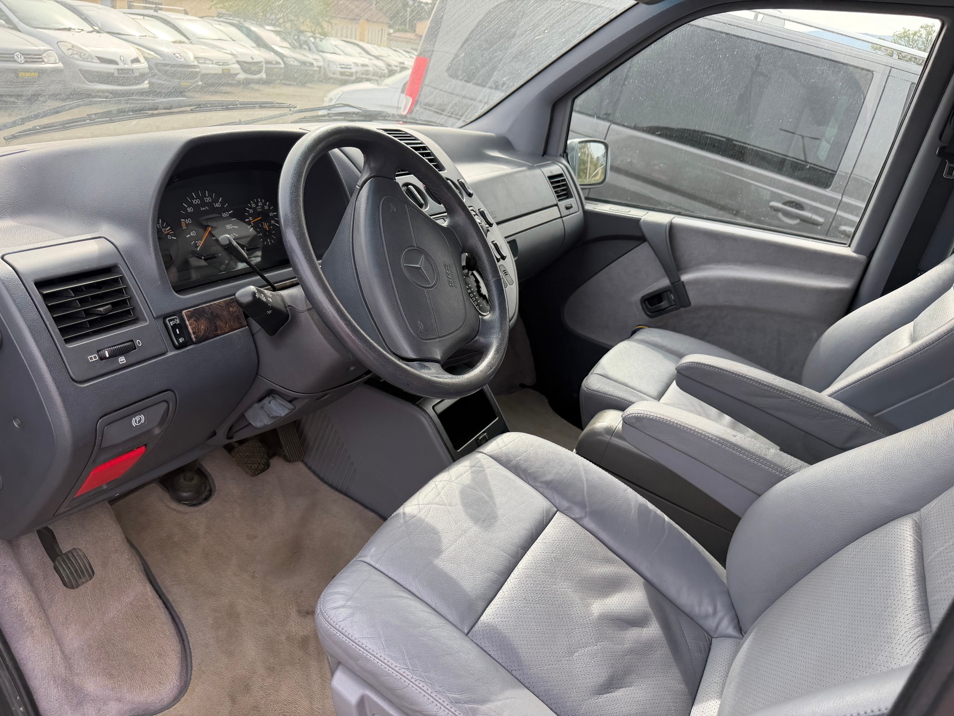 MERCEDES-BENZ V 280 Trend-image-12