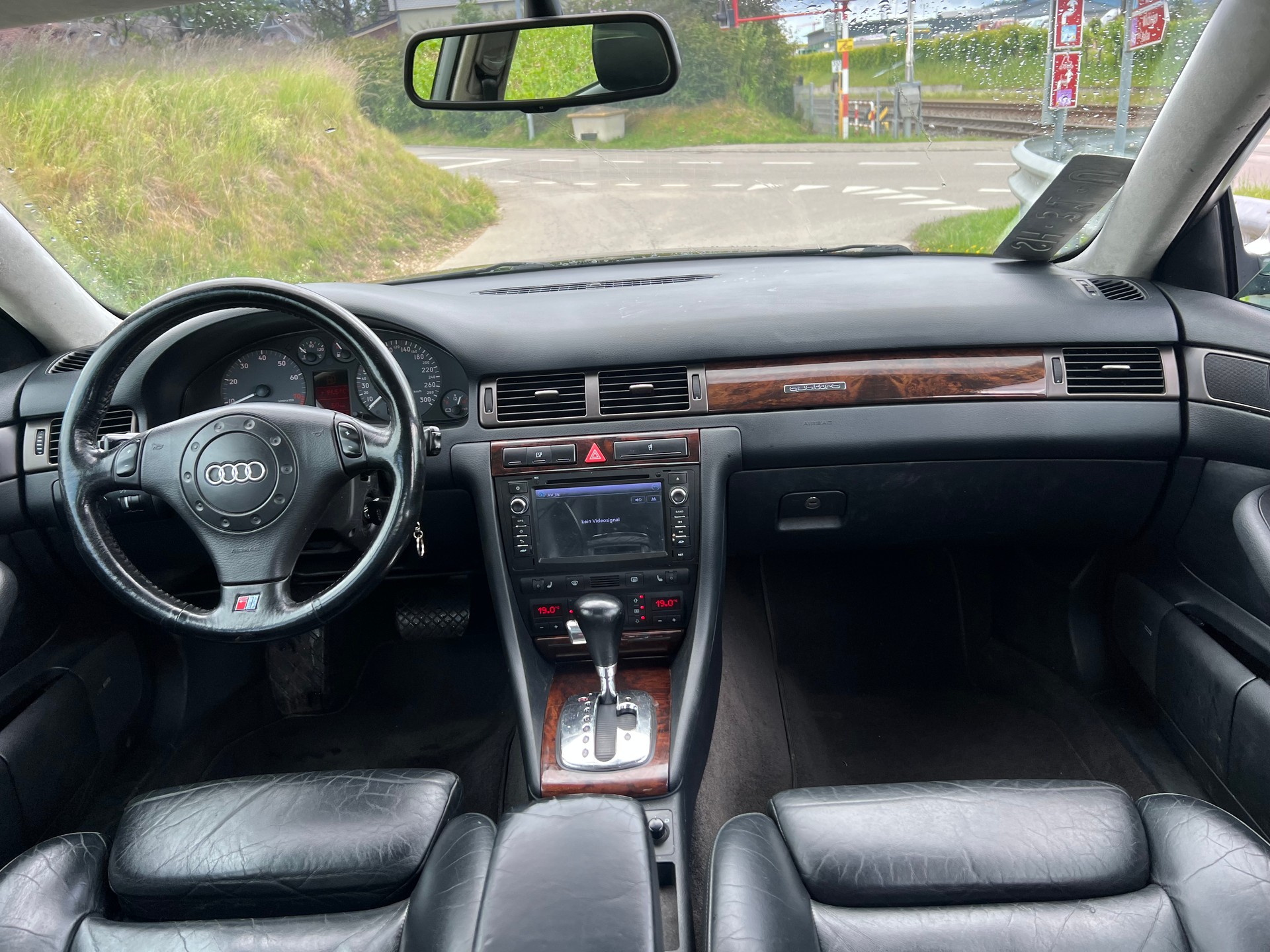 AUDI S6 quattro-image-9