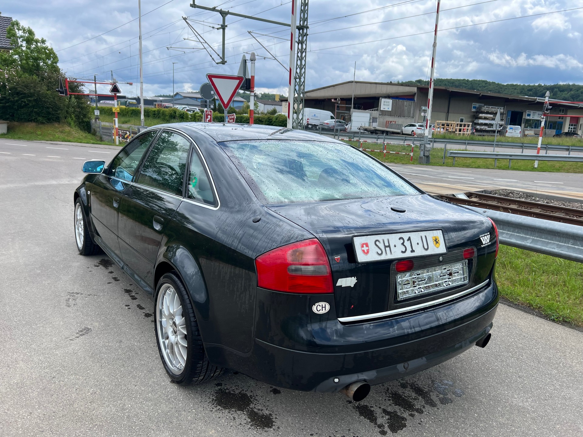 AUDI S6 quattro-image-4
