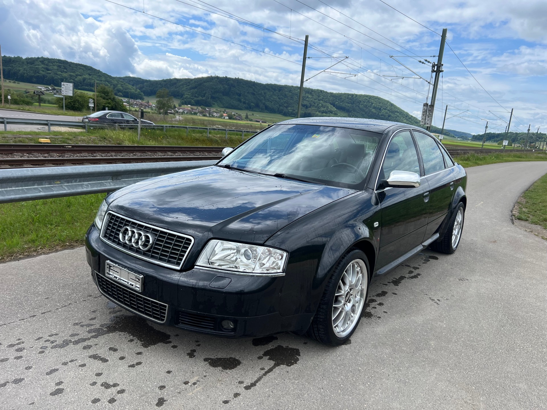 AUDI S6 quattro-image-2