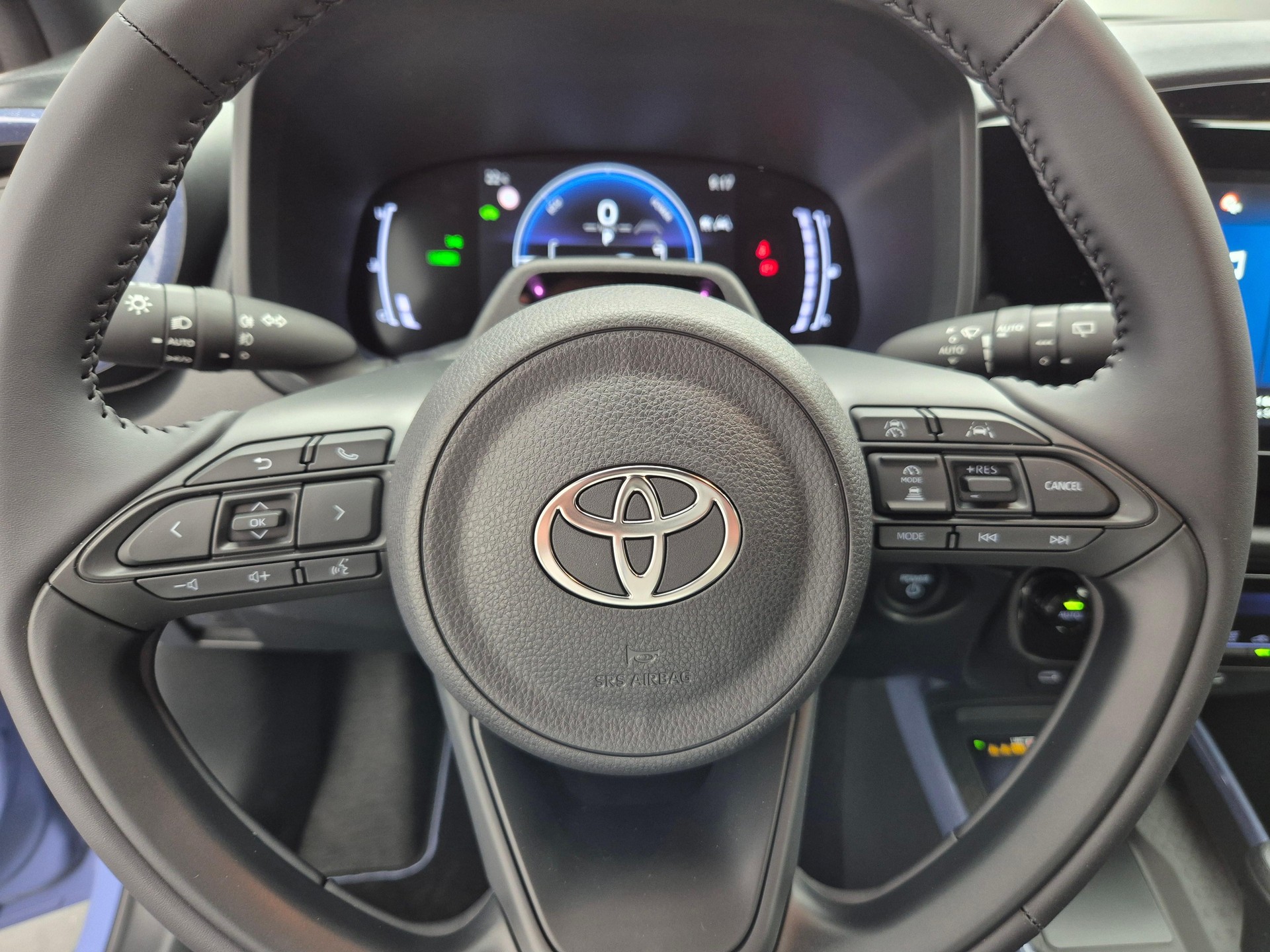 TOYOTA Aygo X 1.5 VVT-i HSD Trend-image-9