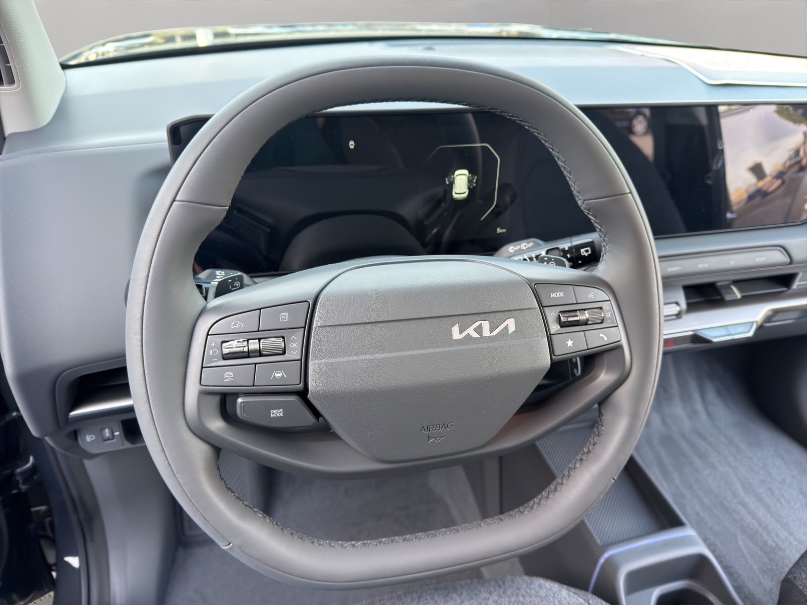 KIA EV2 42.2 kWh Air 4P / 7 CH-Jahre Herstellergarantie / Totwinkelassistent / Lenkradheizung / Sitzheizung vorne-image-10