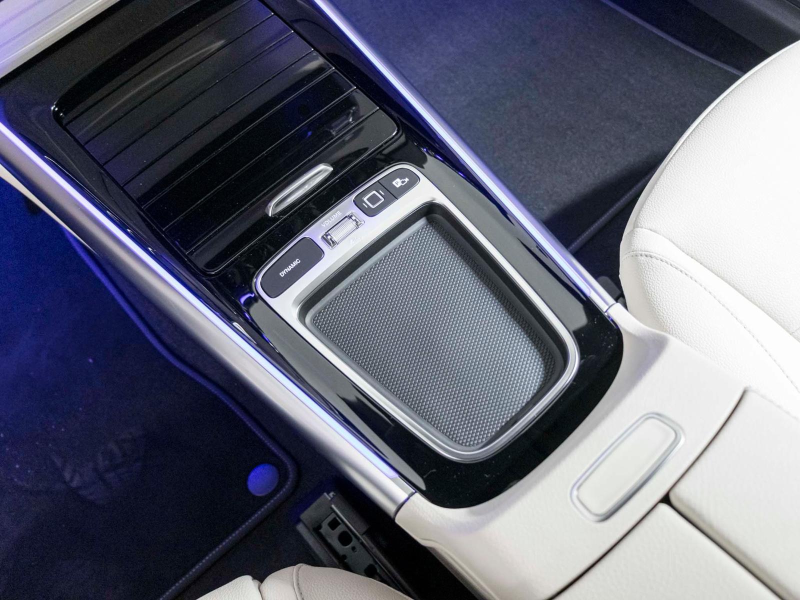 MERCEDES-BENZ B 200-image-12