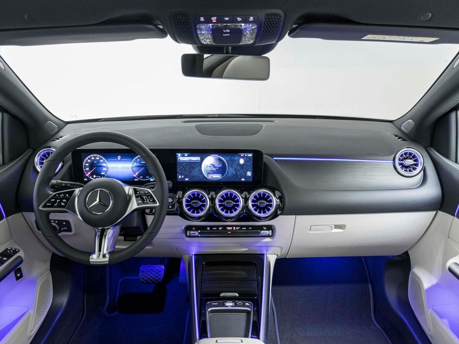 MERCEDES-BENZ B 200-image-11