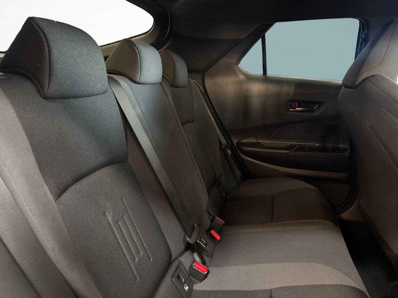 TOYOTA C-HR 2.0 HEV Trend 4x4-image-18