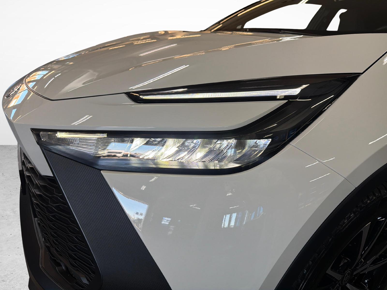 TOYOTA C-HR 2.0 HEV Trend 4x4-image-20