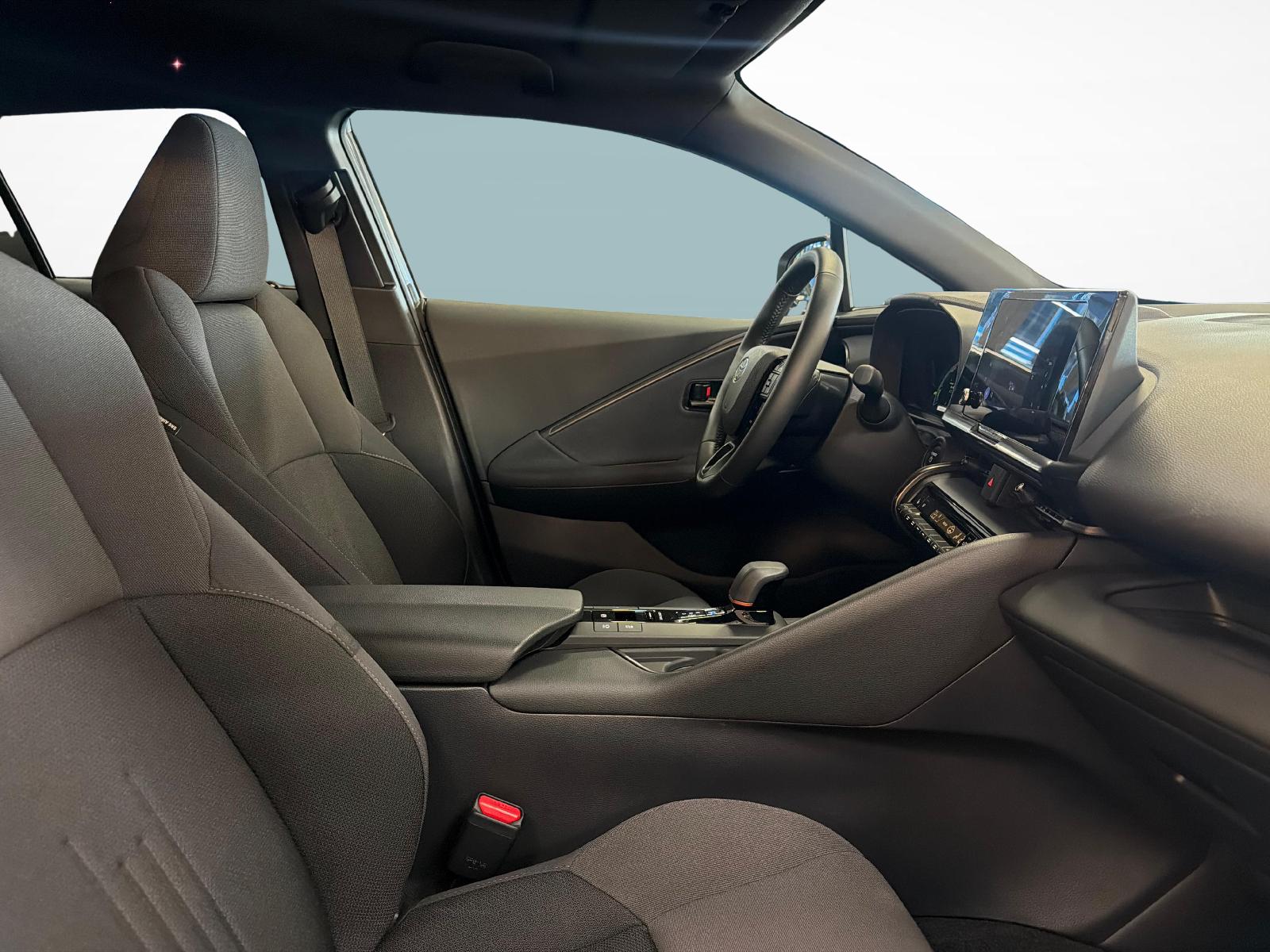 TOYOTA C-HR 2.0 HEV Trend 4x4-image-11
