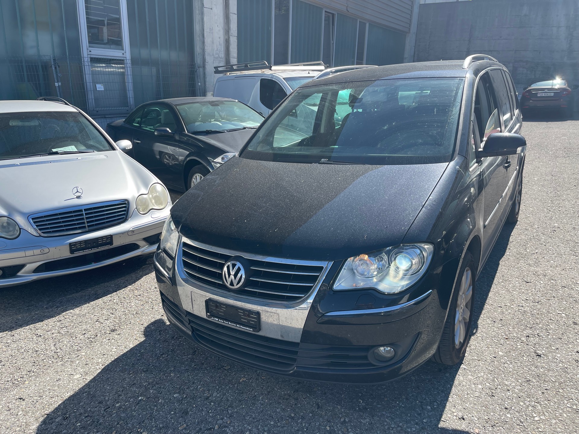 VW Touran 2.0 TDI Highline-image-2