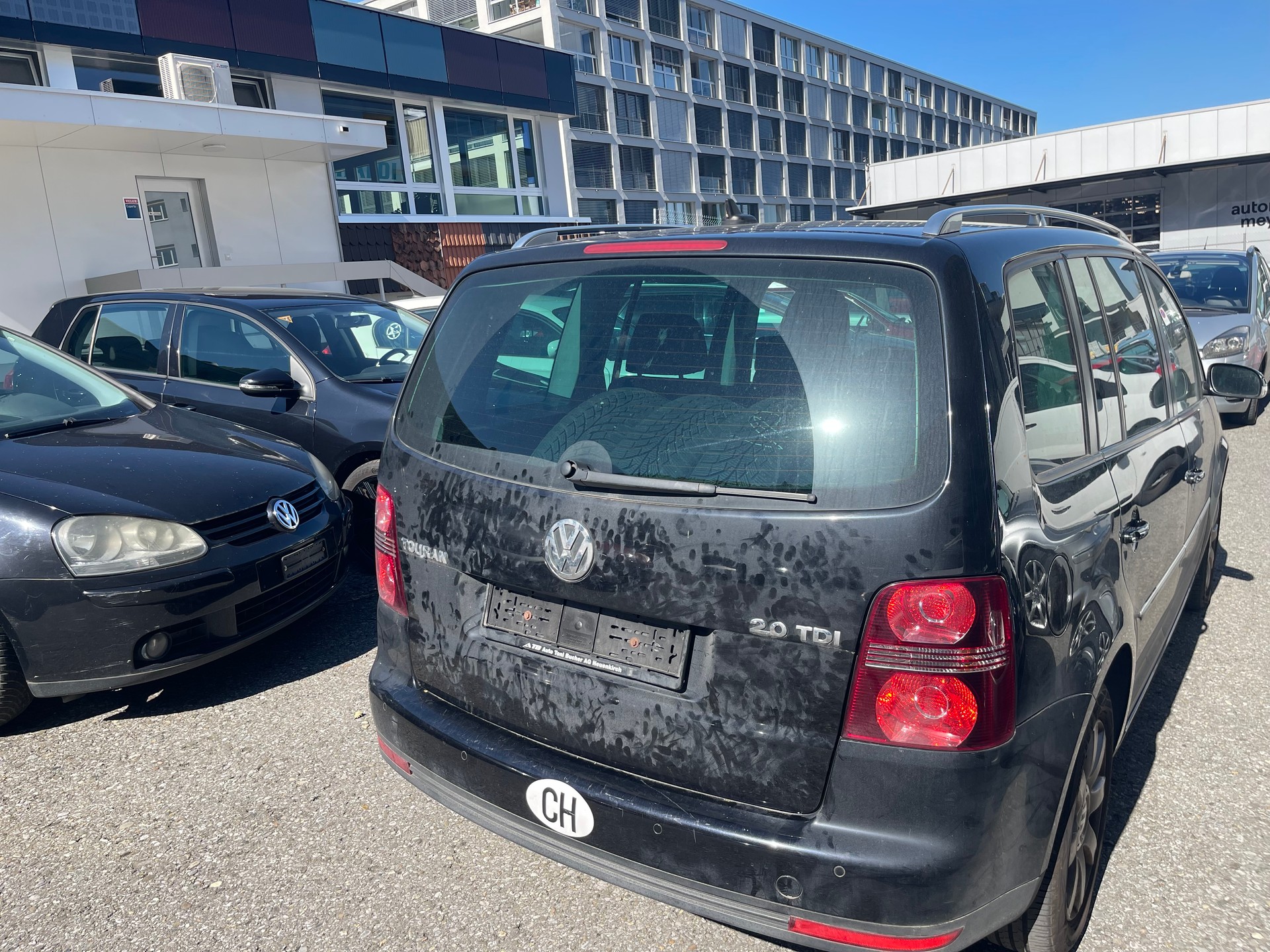 VW Touran 2.0 TDI Highline-image-3