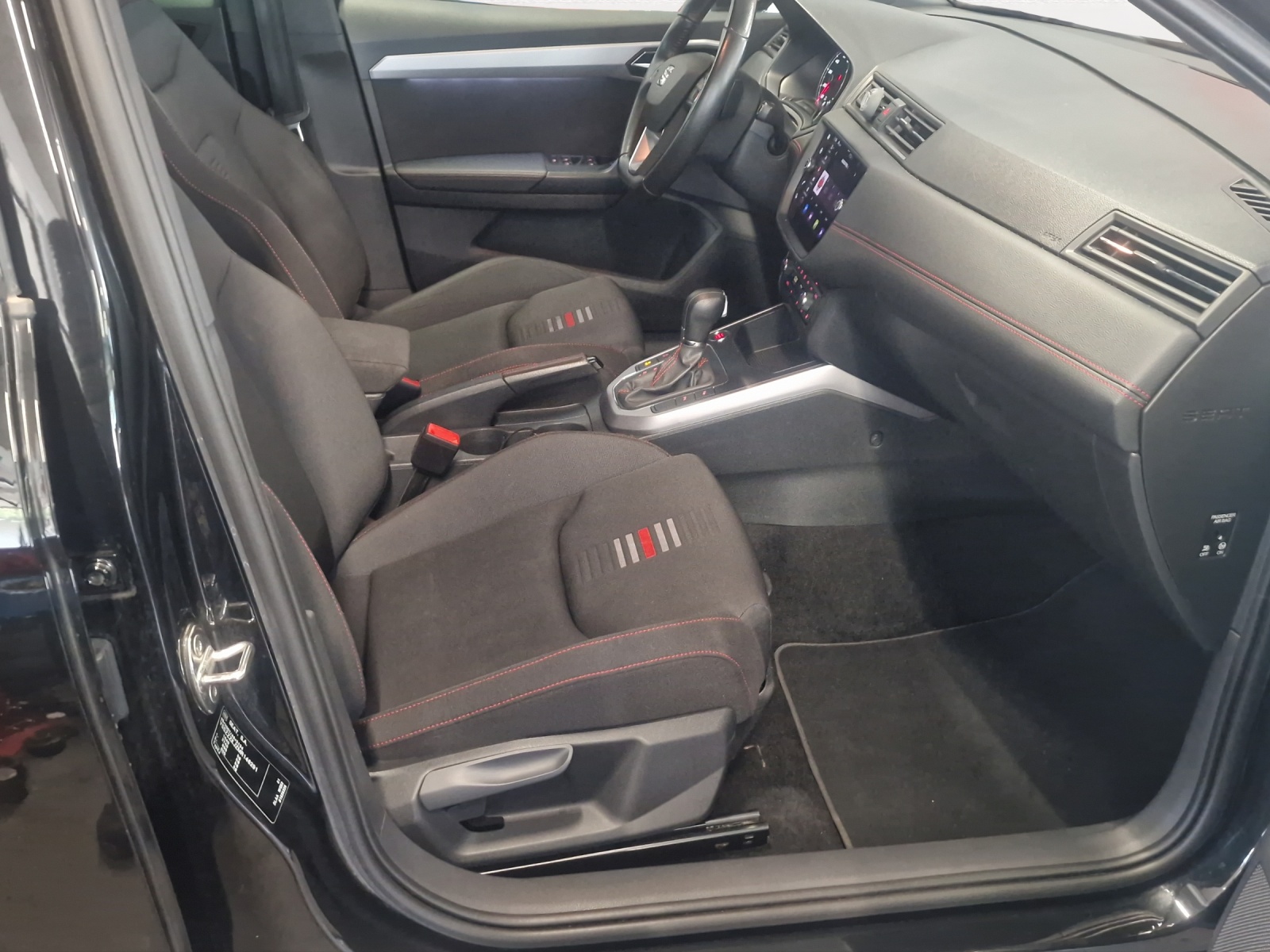 SEAT Arona 1.0 TSI Eco FR DSG-image-10
