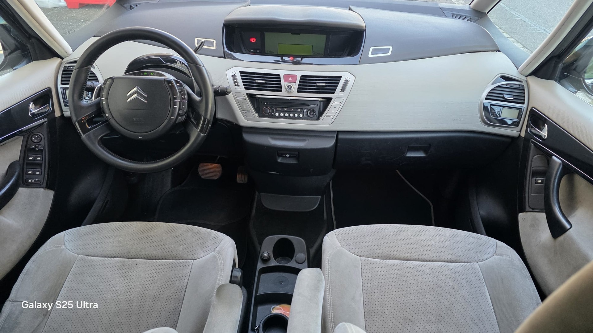 CITROEN Grand C4 Picasso 2.0 HDI Exclusive+ BMP6-image-12