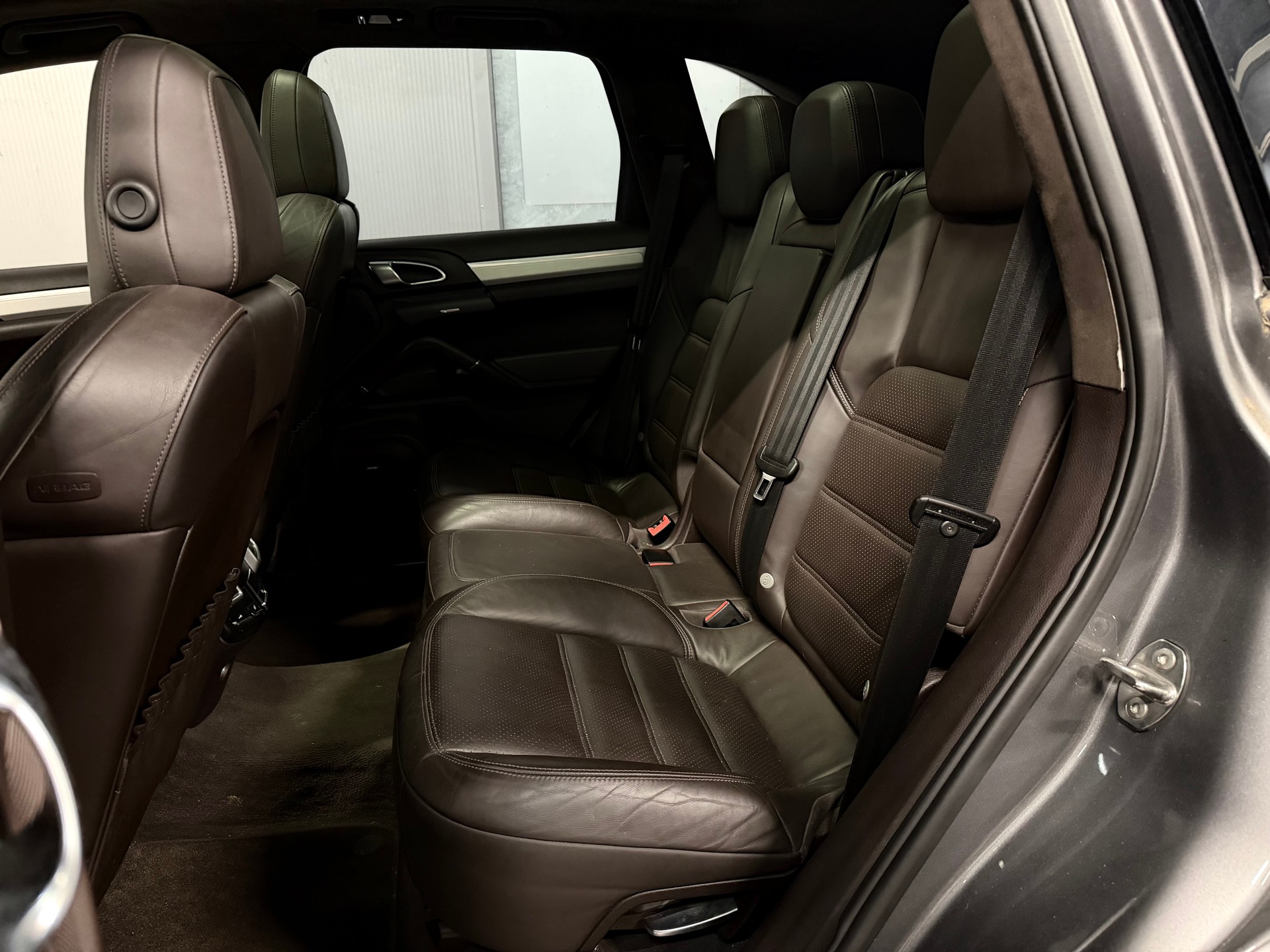 PORSCHE Cayenne Turbo-image-10