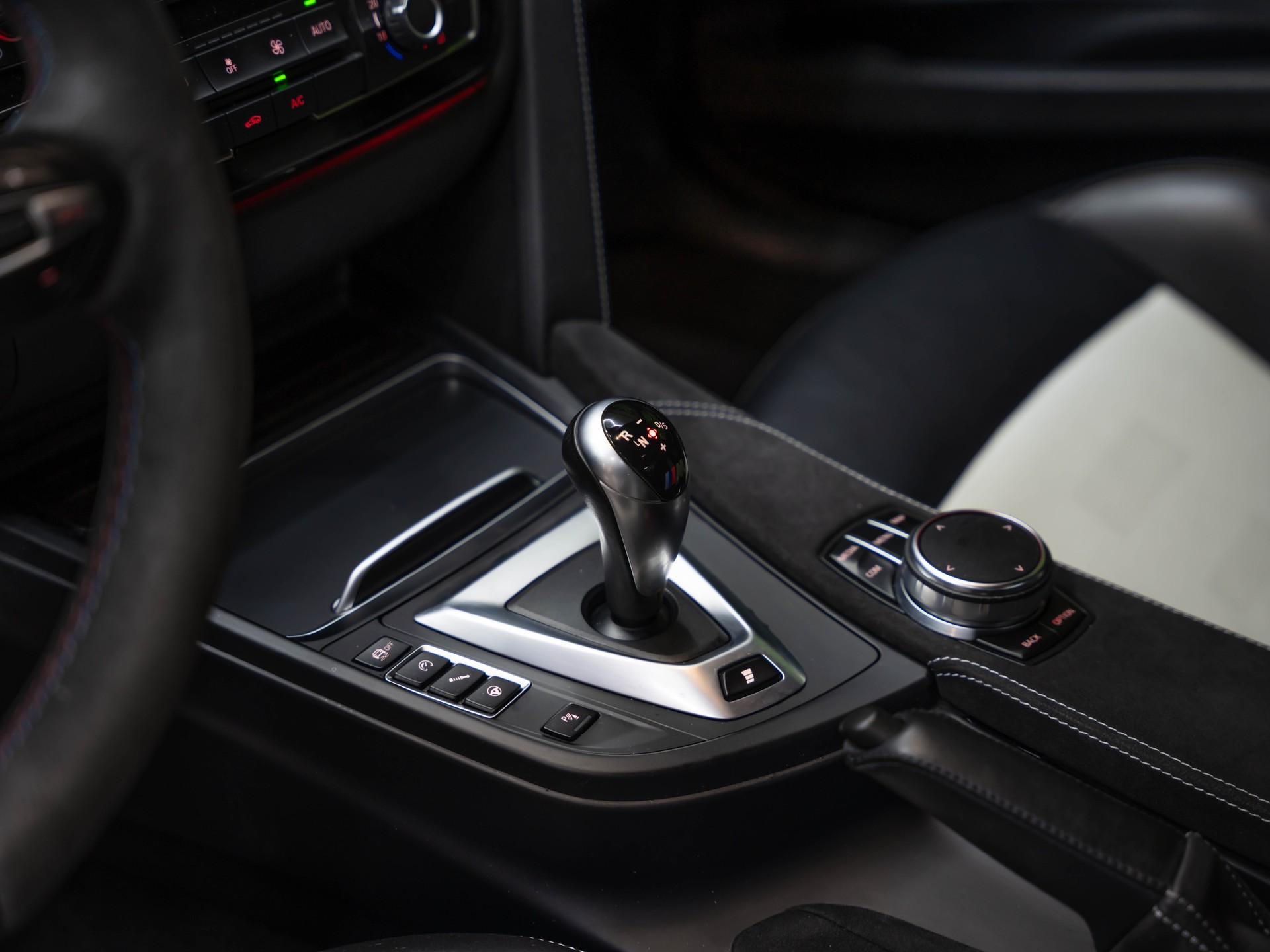 BMW M3 CS Drivelogic-image-10