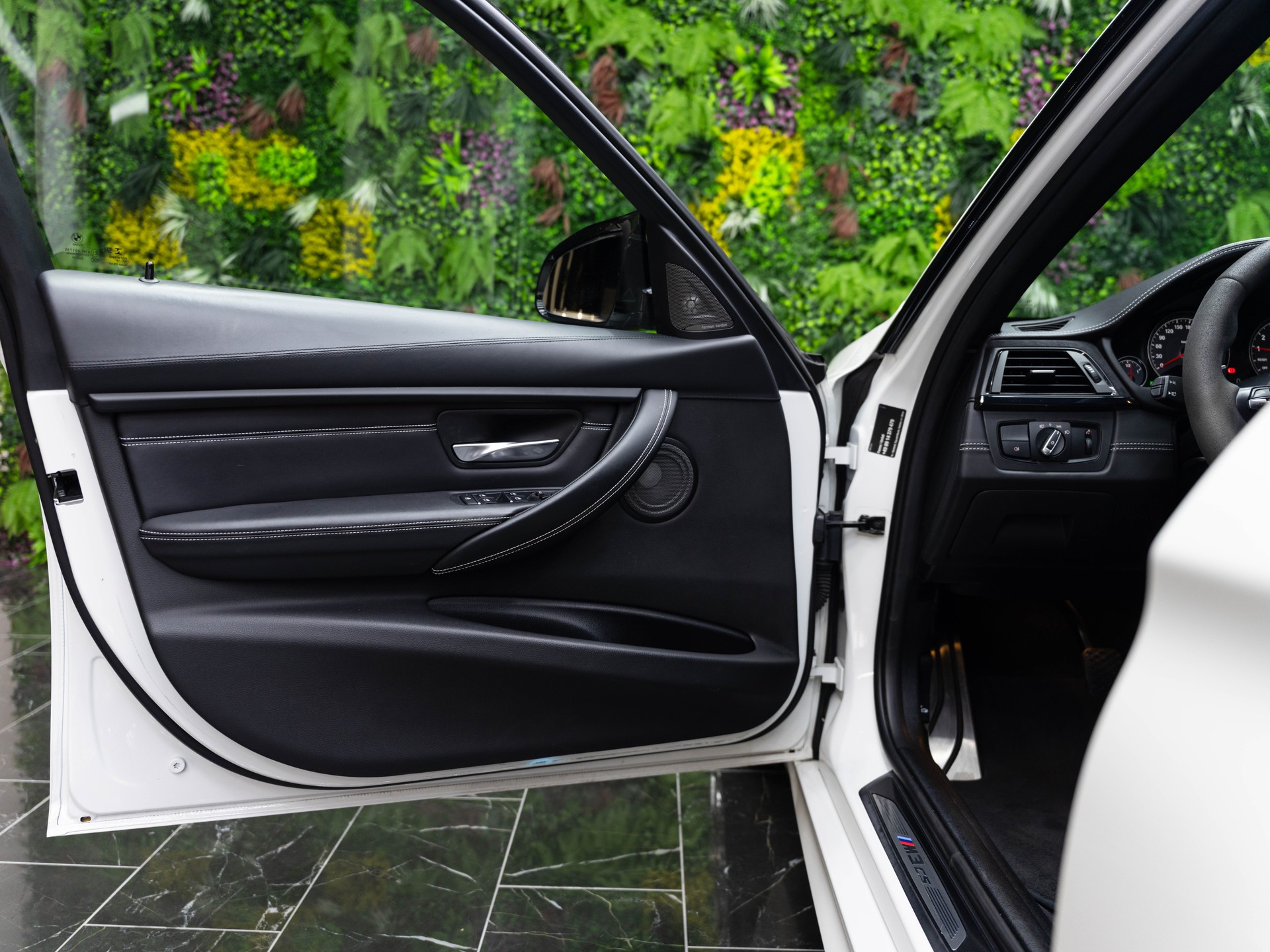 BMW M3 CS Drivelogic-image-12