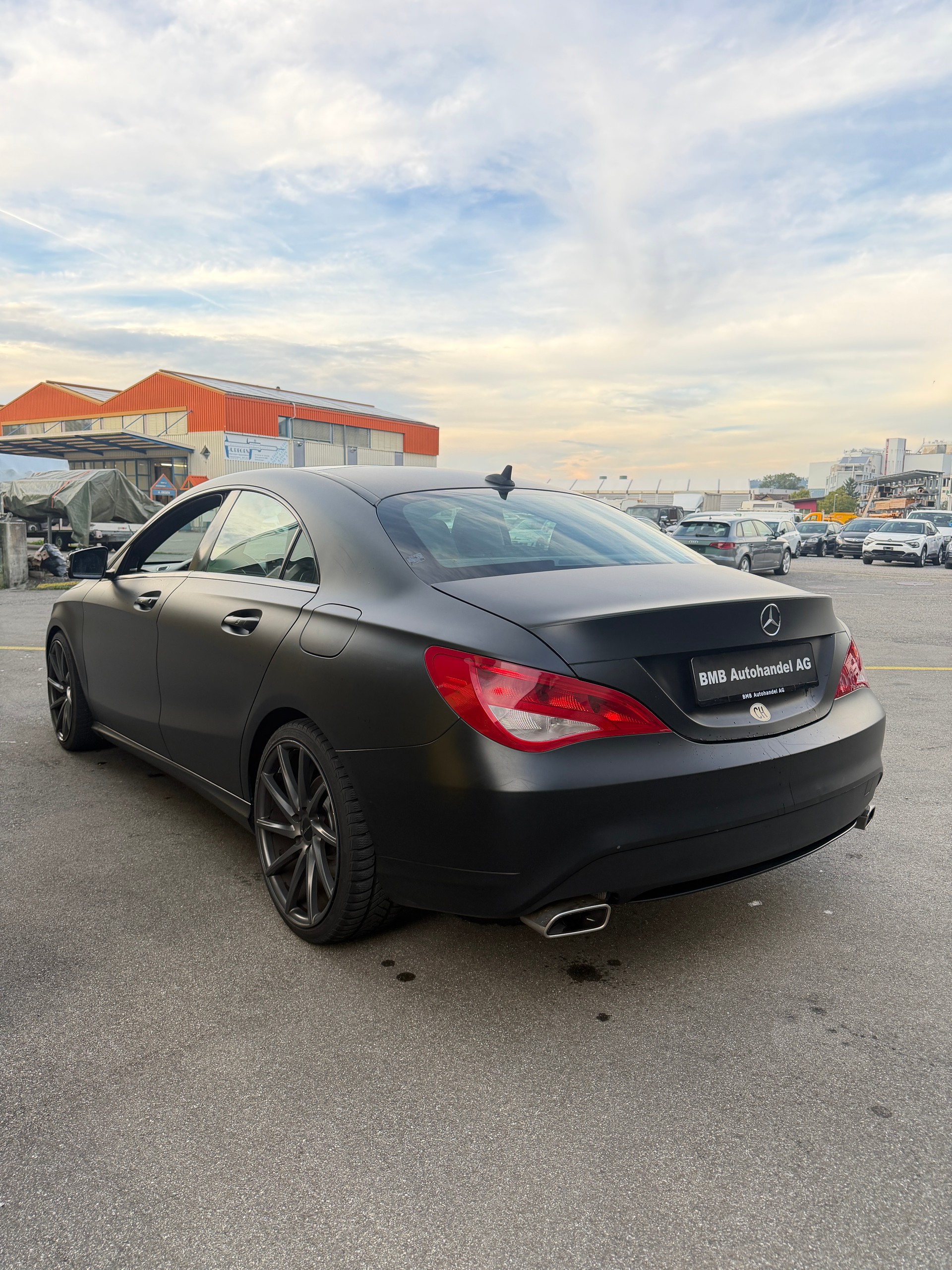 MERCEDES-BENZ CLA 250 Urban 7G-DCT-image-4