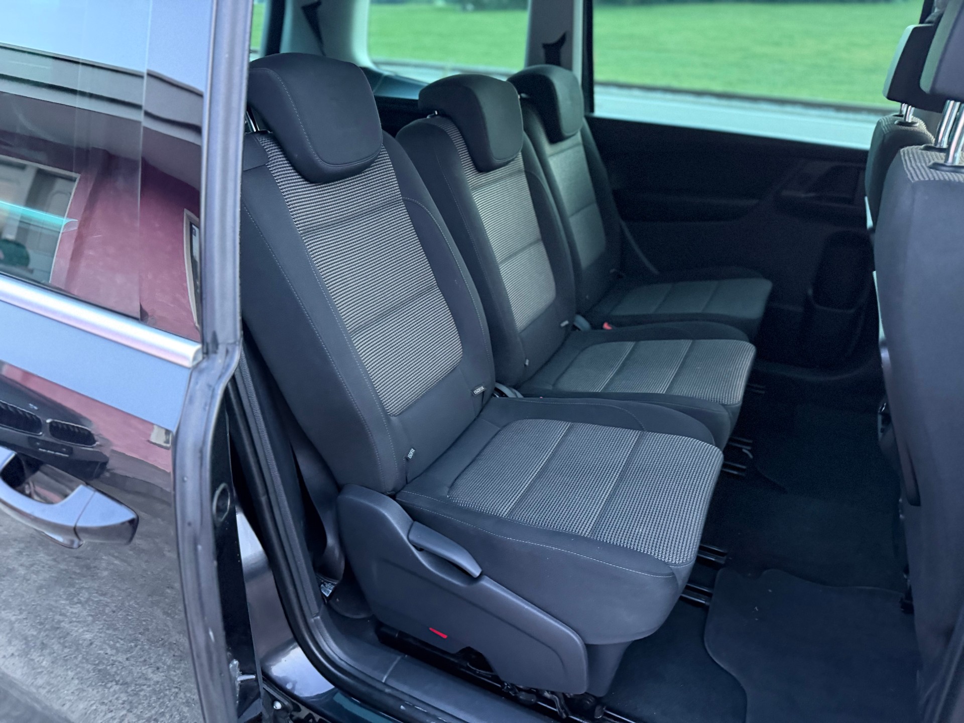 VW Sharan 2.0 TDI BMT Comfortline 4Motion-image-8