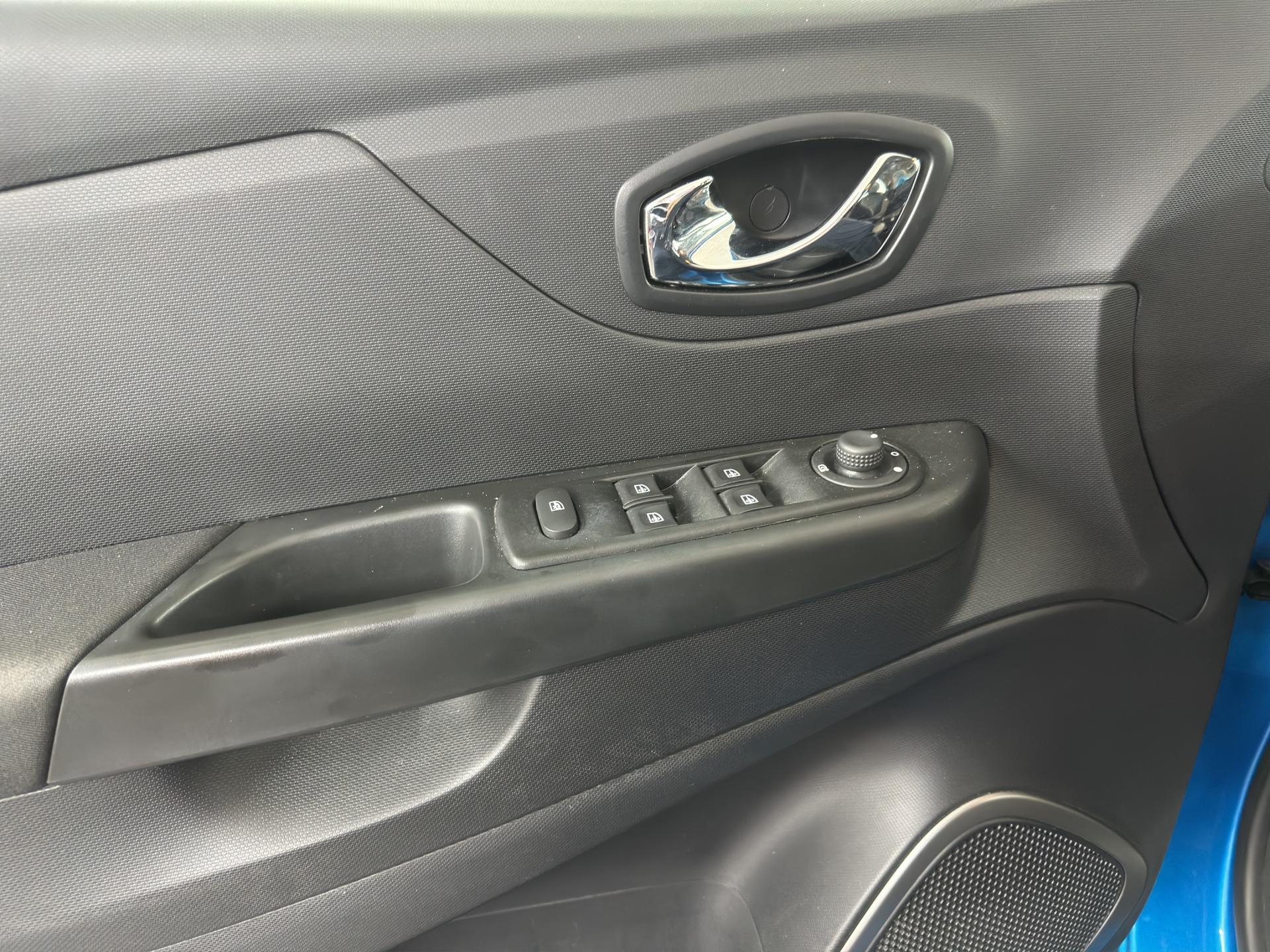 RENAULT Captur 1.5 dCi Dynamique EDC-image-19