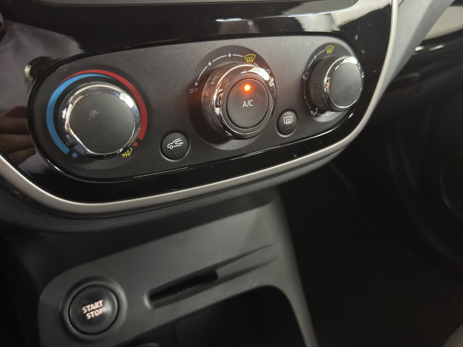 RENAULT Captur 1.5 dCi Dynamique EDC-image-14