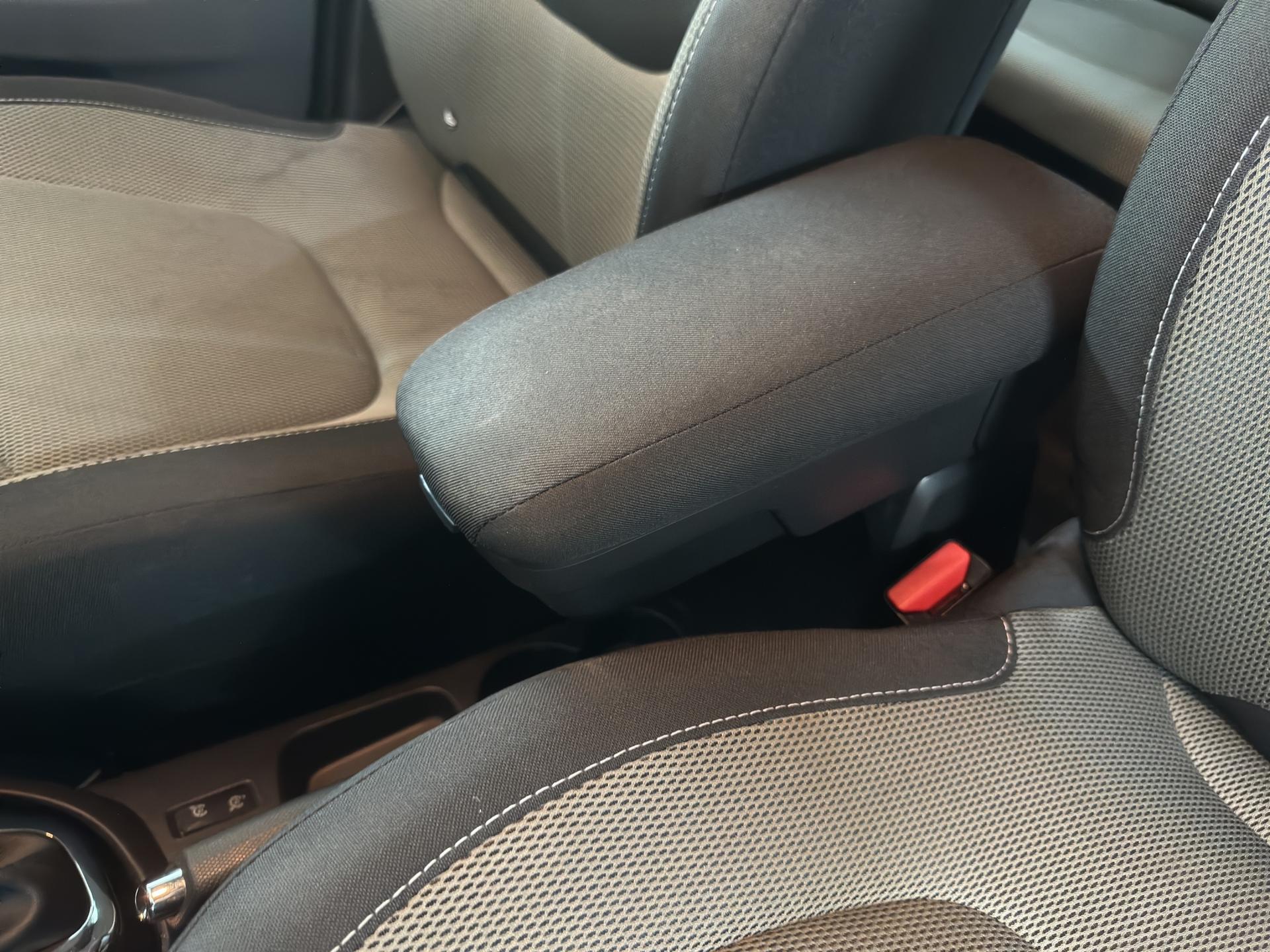 RENAULT Captur 1.5 dCi Dynamique EDC-image-22