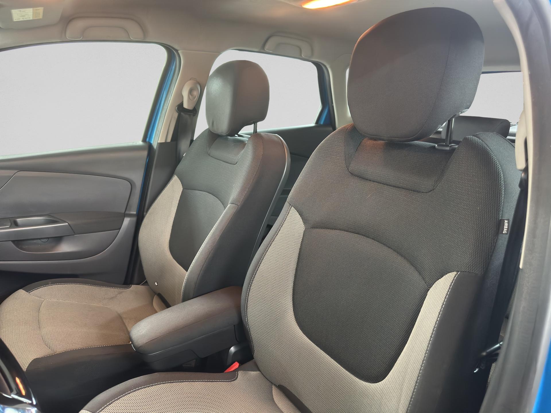 RENAULT Captur 1.5 dCi Dynamique EDC-image-21